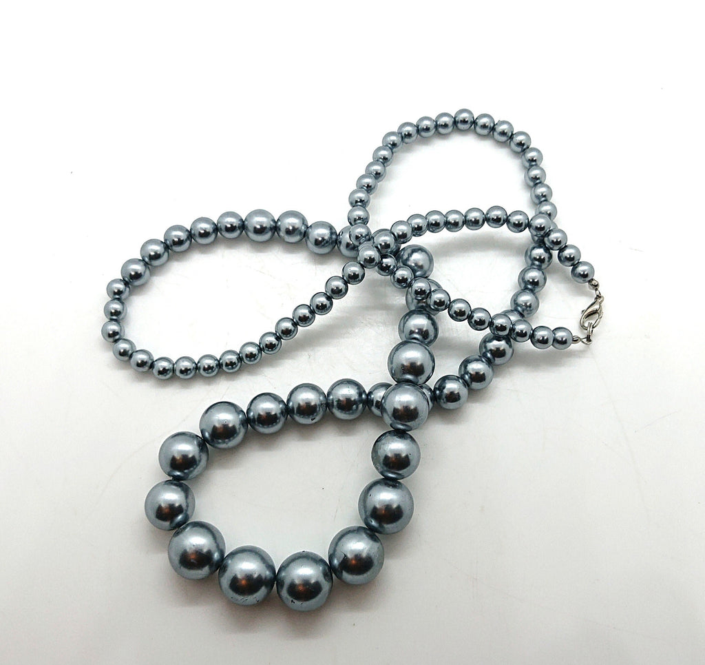 Vintage Lucite Round Beaded Necklace PASTEL SILVER BLUE Long Chunky Bead Necklace Costume Jewellery Jewelry