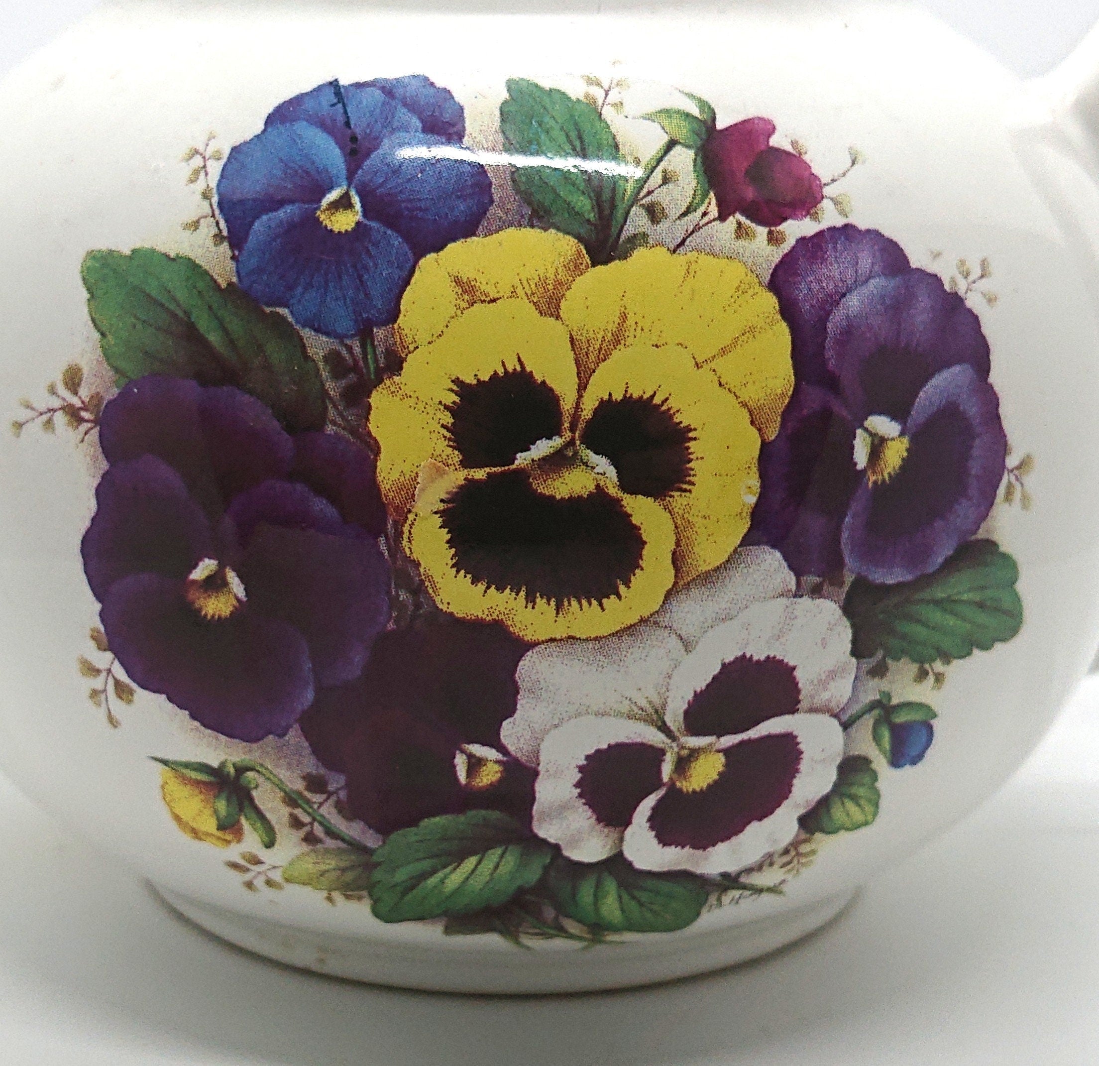 Vintage Sadler Teapot, 1970s Floral Ceramic, Country Kitchen Decor