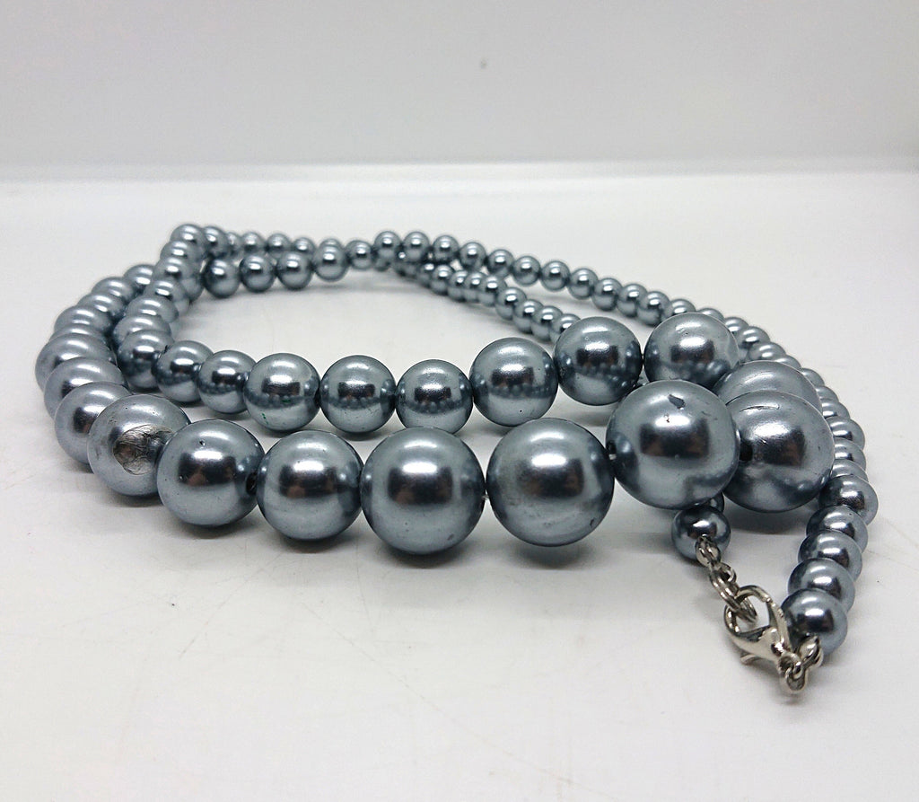 Vintage Lucite Round Beaded Necklace PASTEL SILVER BLUE Long Chunky Bead Necklace Costume Jewellery Jewelry