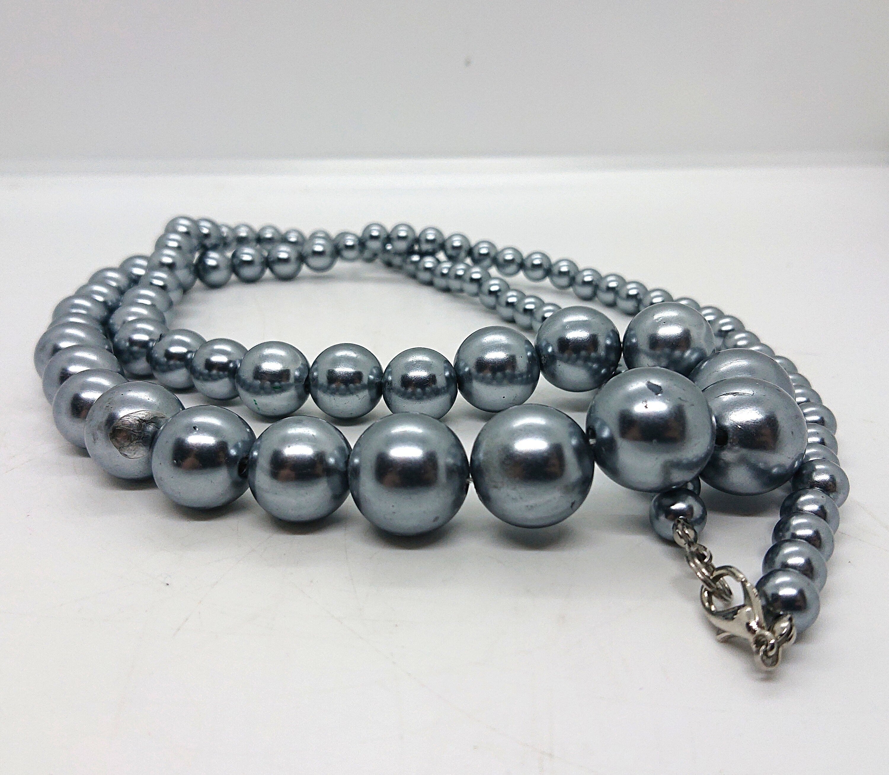 Vintage Lucite Round Beaded Necklace PASTEL SILVER BLUE Long Chunky Bead Necklace Costume Jewellery Jewelry