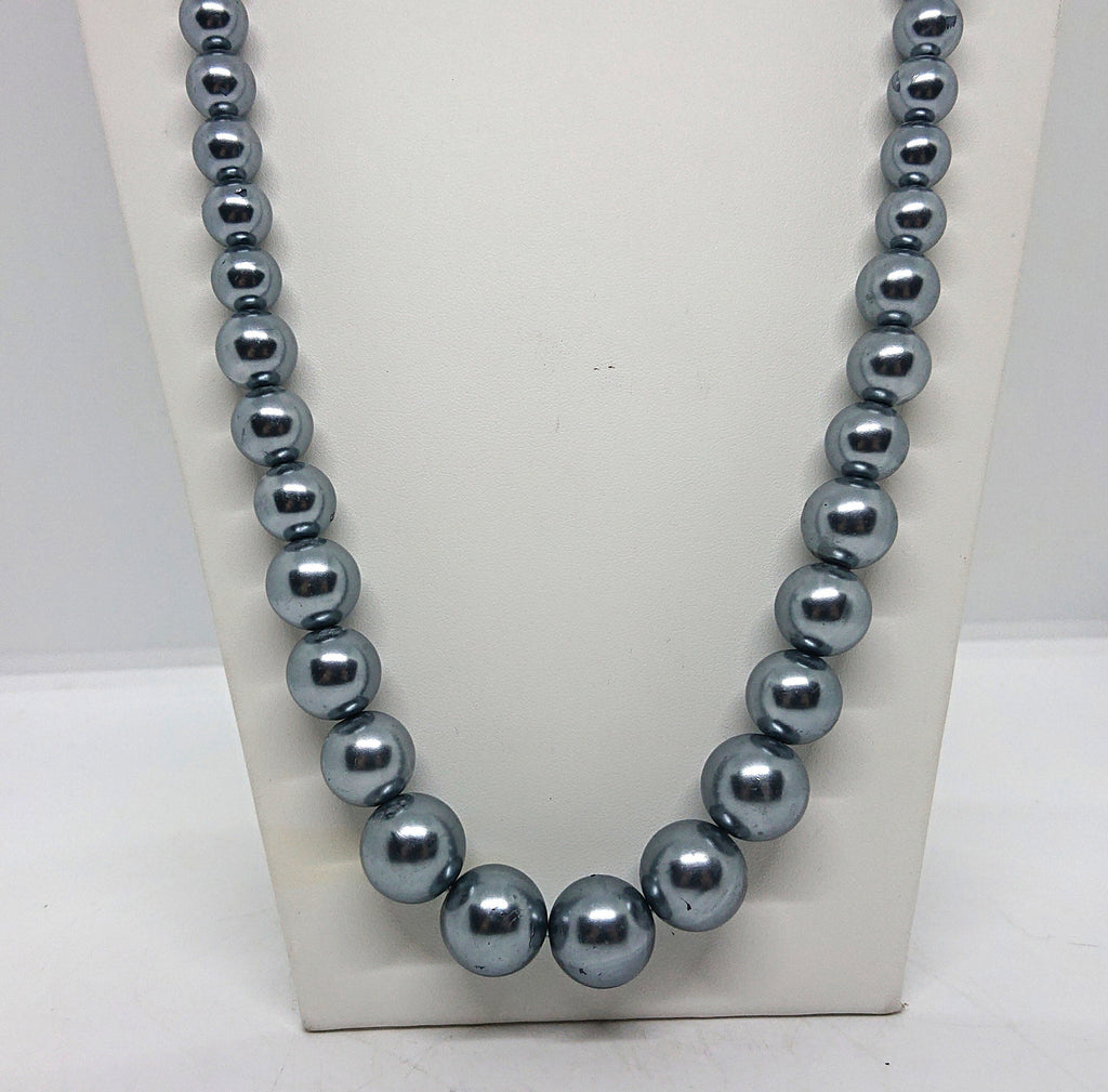 Vintage Lucite Round Beaded Necklace PASTEL SILVER BLUE Long Chunky Bead Necklace Costume Jewellery Jewelry