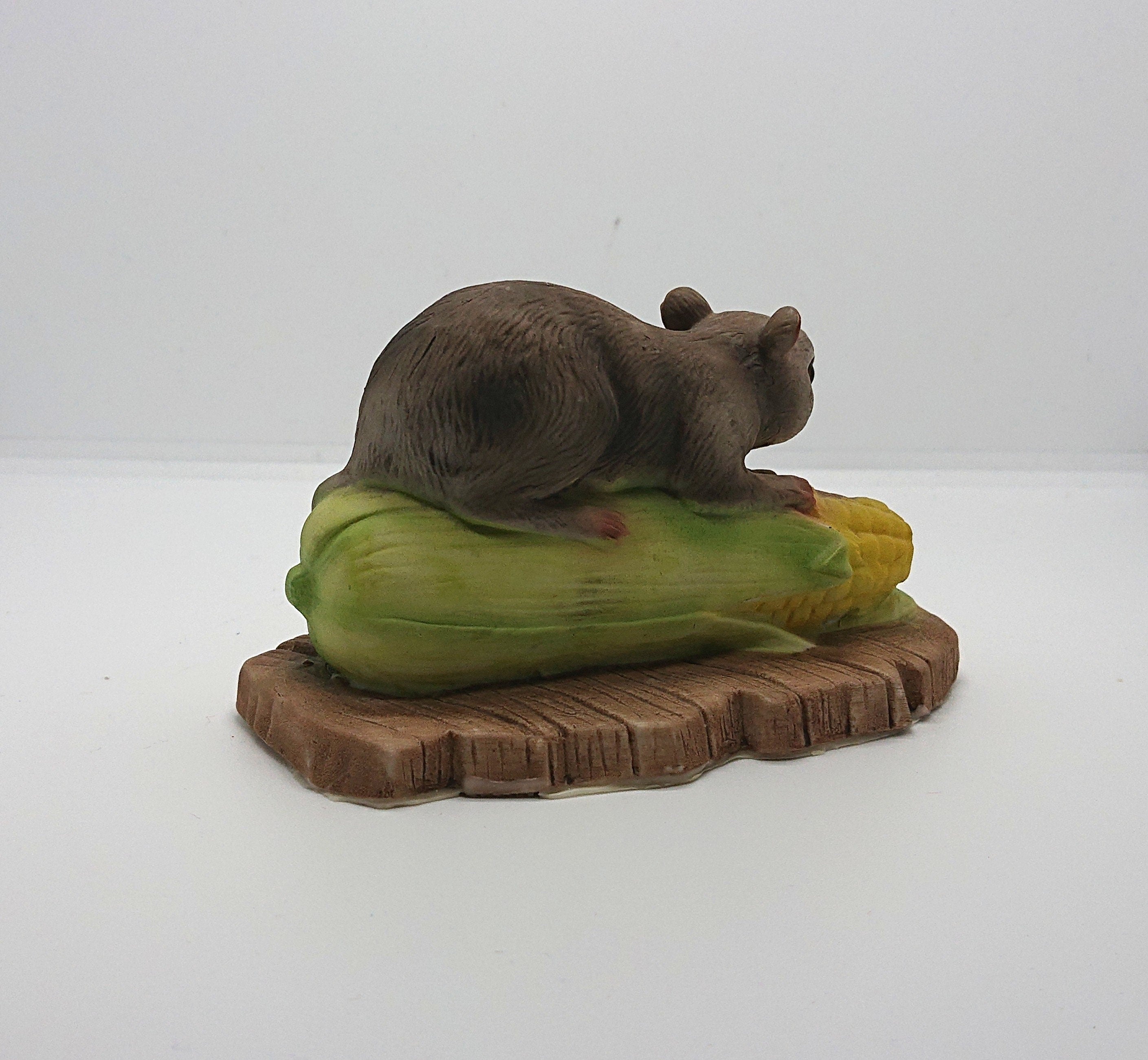 Vintage Ceramic Mouse Figurine Field Mice on Corn Cute Mouse Kitsch Figure Collectable Animal Ornament with Wooden Base