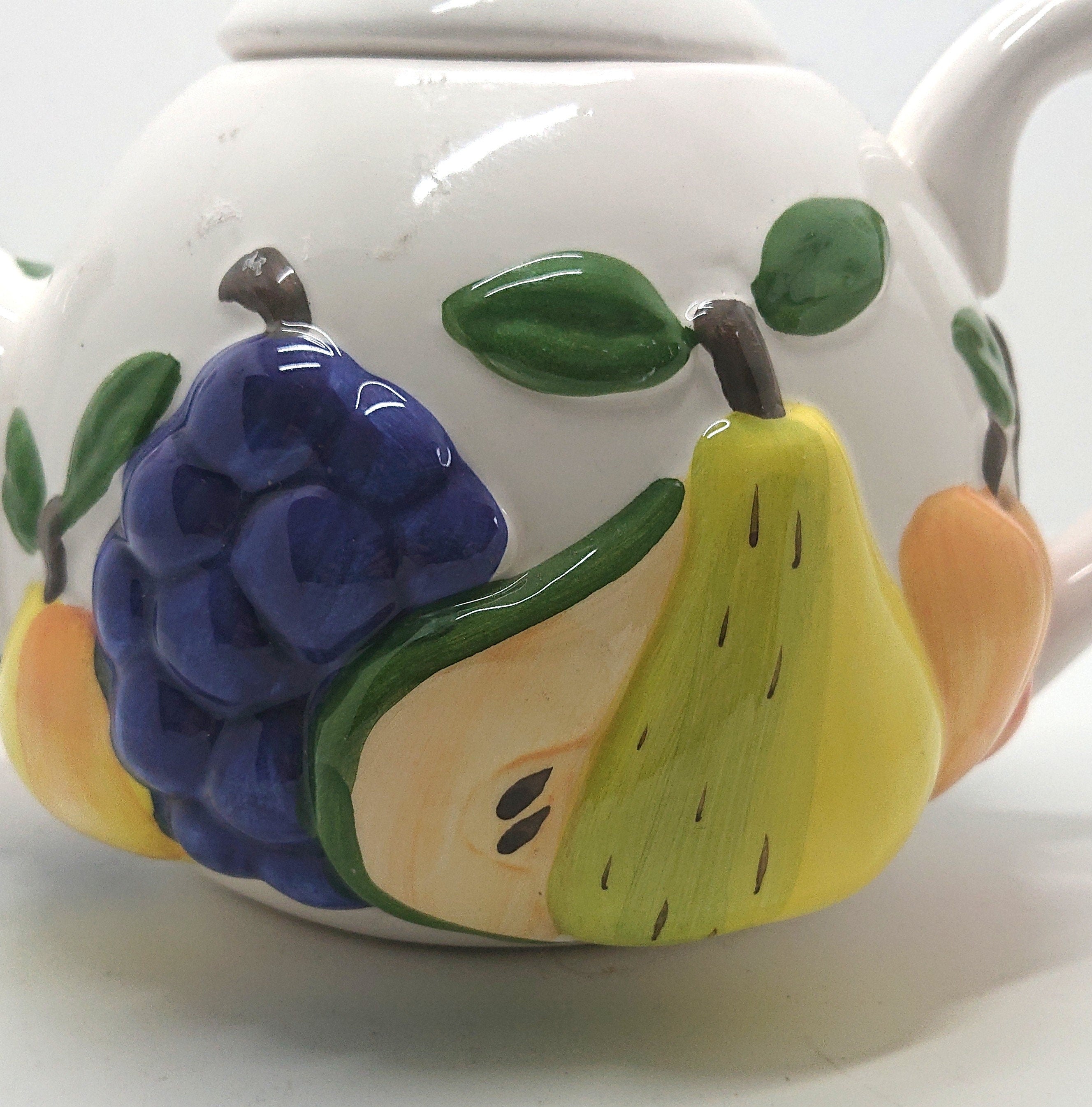 Vintage Teapot by Rayware White Fruit Teapot Country Cottage Chic Afternoon Tea Party Decorative, Ornamental Novelty Teapot