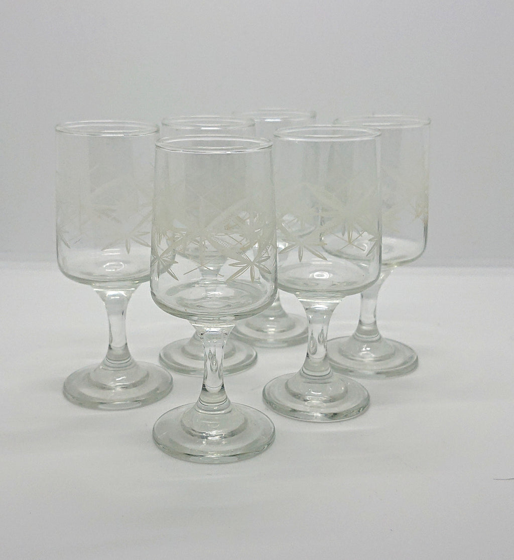 Vintage Drinking Glasses Sherry/Wine Set of 6 Retro White Starburst Design Kitsch Barware