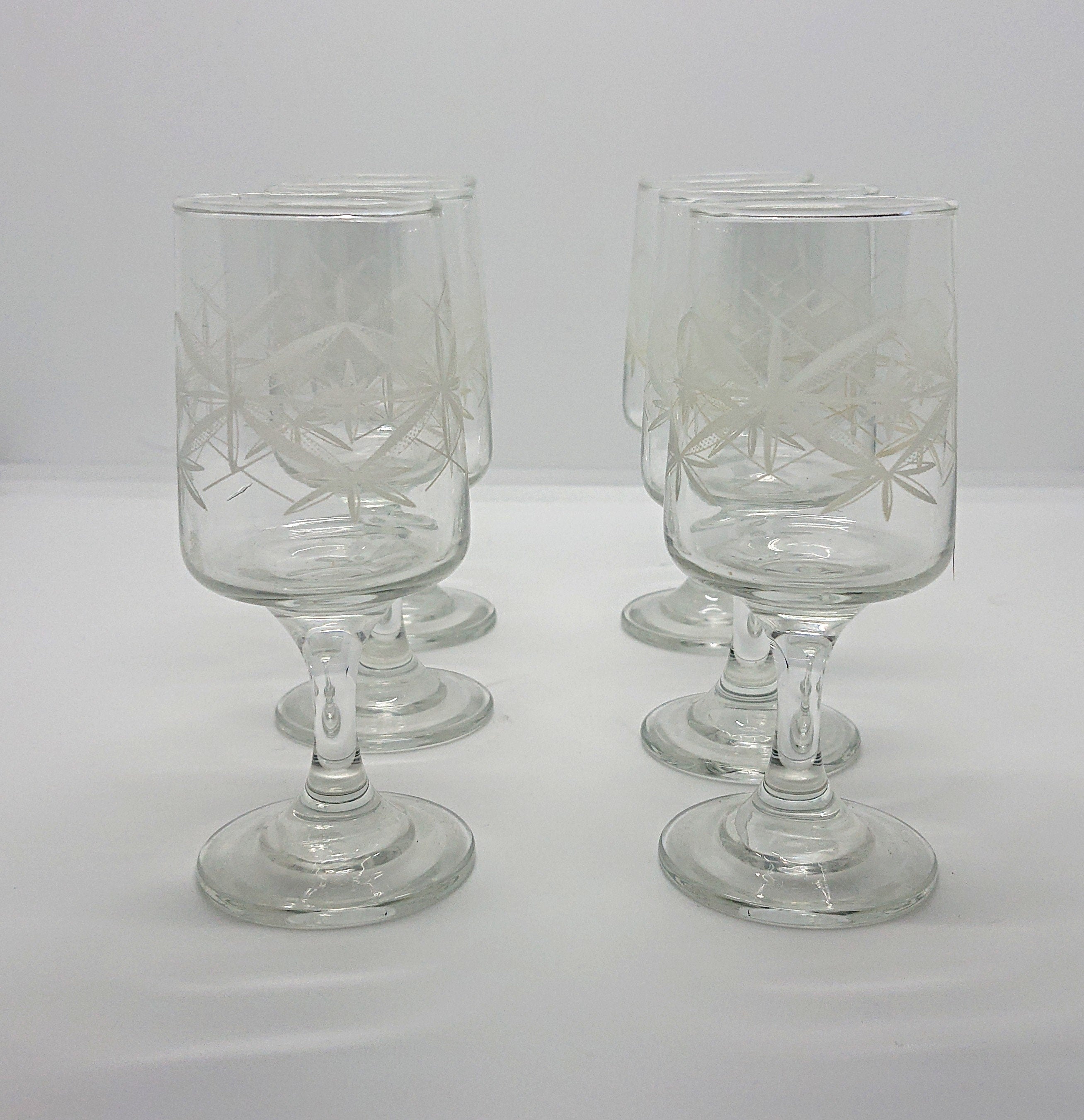 Vintage Drinking Glasses Sherry/Wine Set of 6 Retro White Starburst Design Kitsch Barware