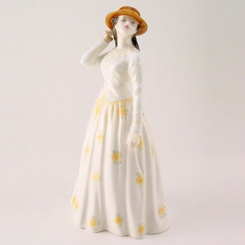 Royal Doulton Figurine Susannah HN4221  Royal Doulton Figurine Vanity Fair Ladies by Nada Pedley Pretty Lady Cream Porcelain Sculpture