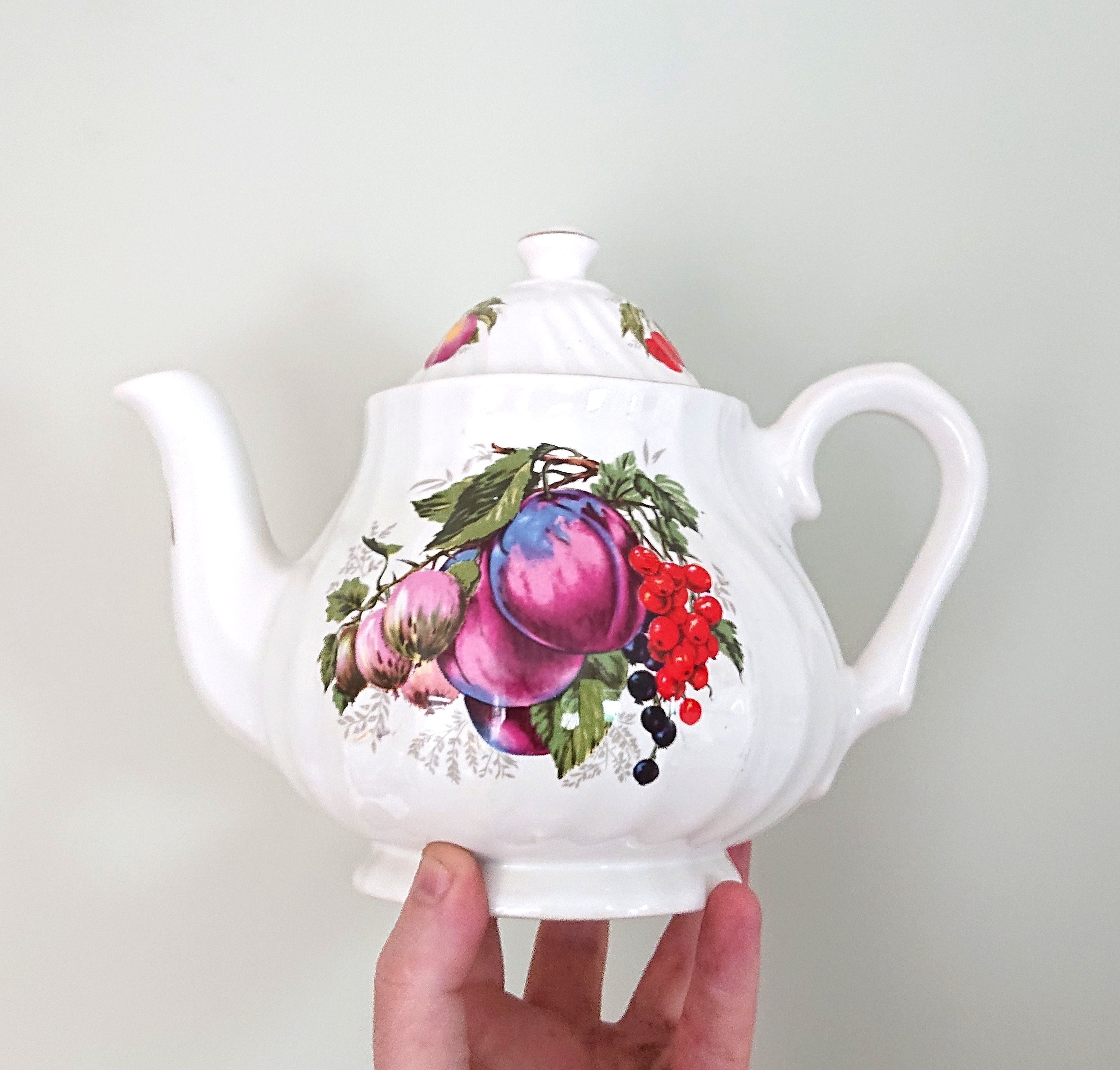 Vintage Teapot Floral purple/red floral fruit grape Ceramic Afternoon Tea Country Cottage