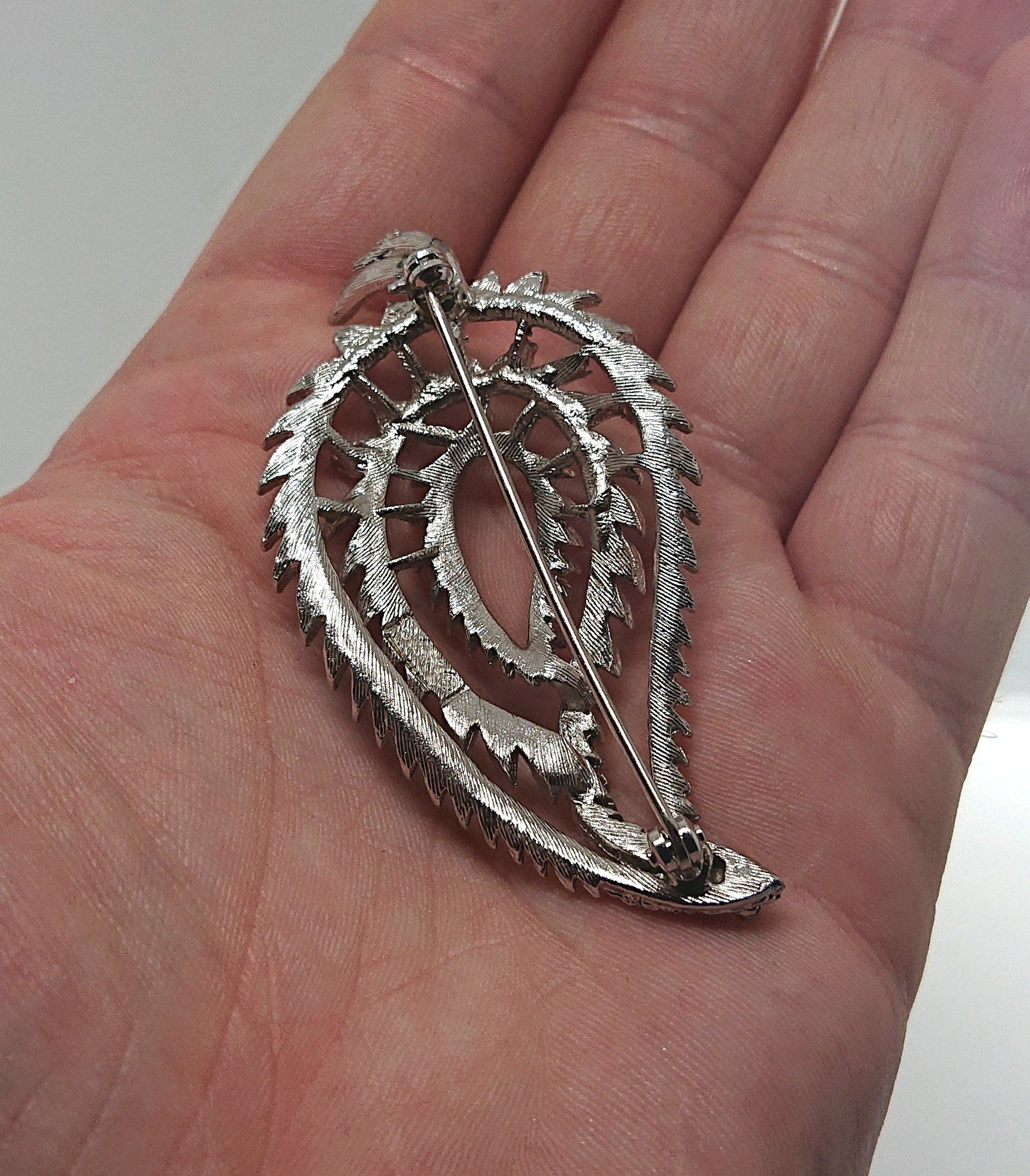 Silver Leaf Brooch Retro Leaf Pin Costume Jewellery Jewelry Vintage