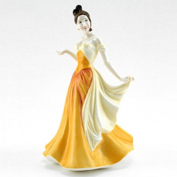 Jessica HN4049  Royal Doulton Figurine Porcelain Statue In Vogue by Valerie Annand Pretty Lady Figure Vintage Doulton