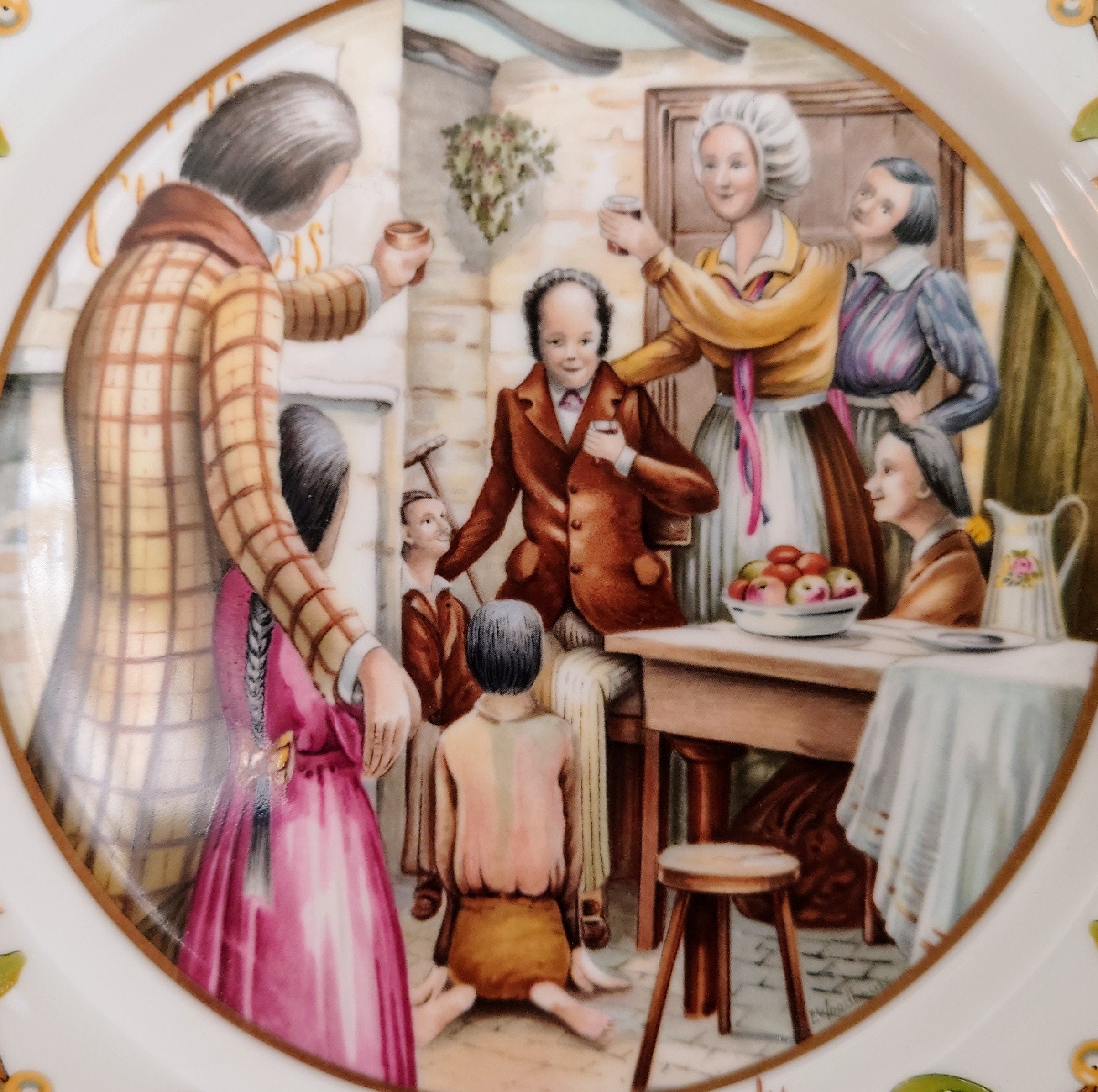 Vintage 1981 Christmas Plate ' the Cratchet Family' Aynsley Bone China Wall Art, Charles Dickens, Christmas Decorative Ornamental Wall Plate