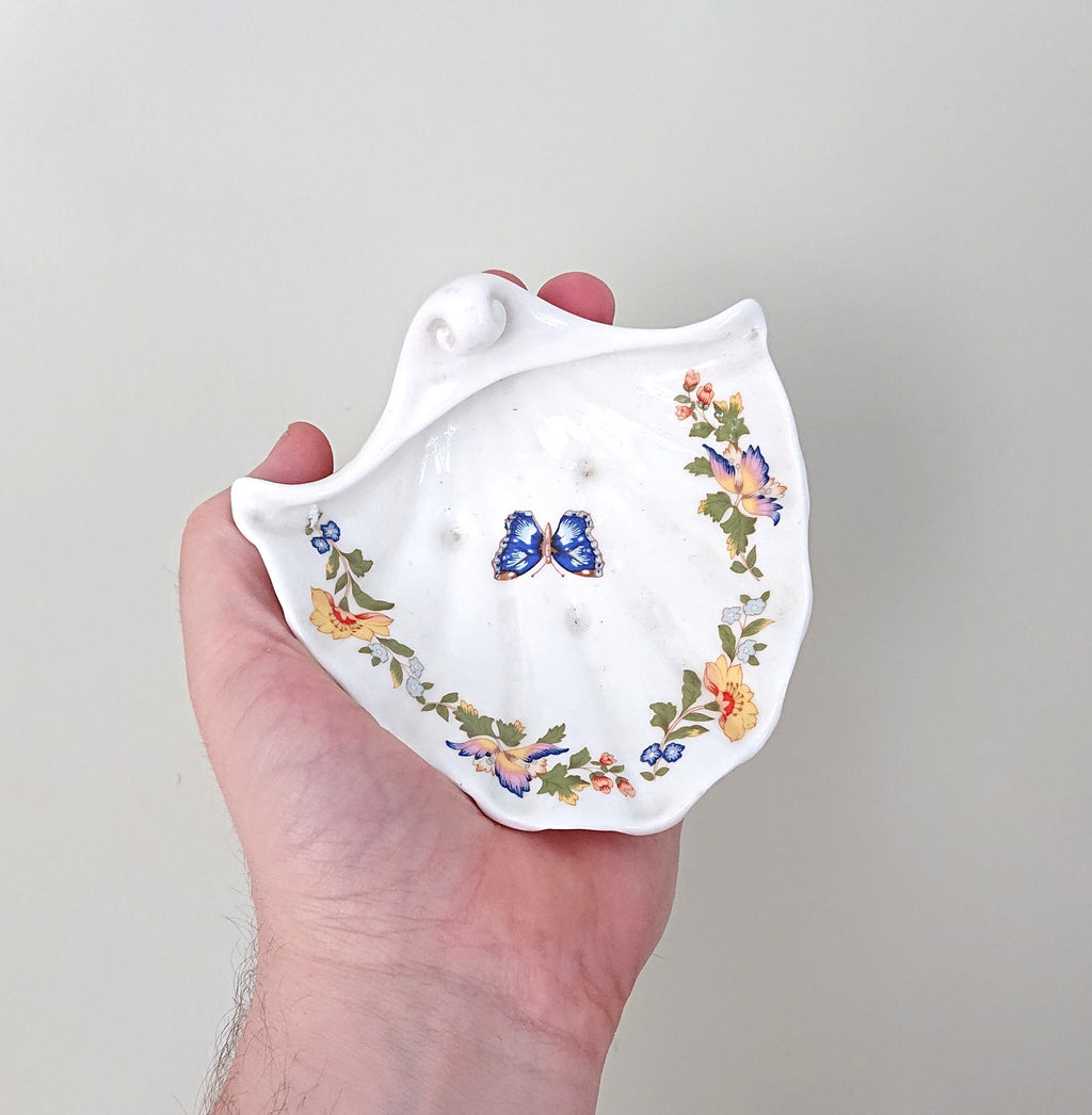 Shell Shaped Dish Cottage Garden Aynsley Fine Bone China Porcelain Made in England Cottage Garden Pattern Collectable Gift Vintage