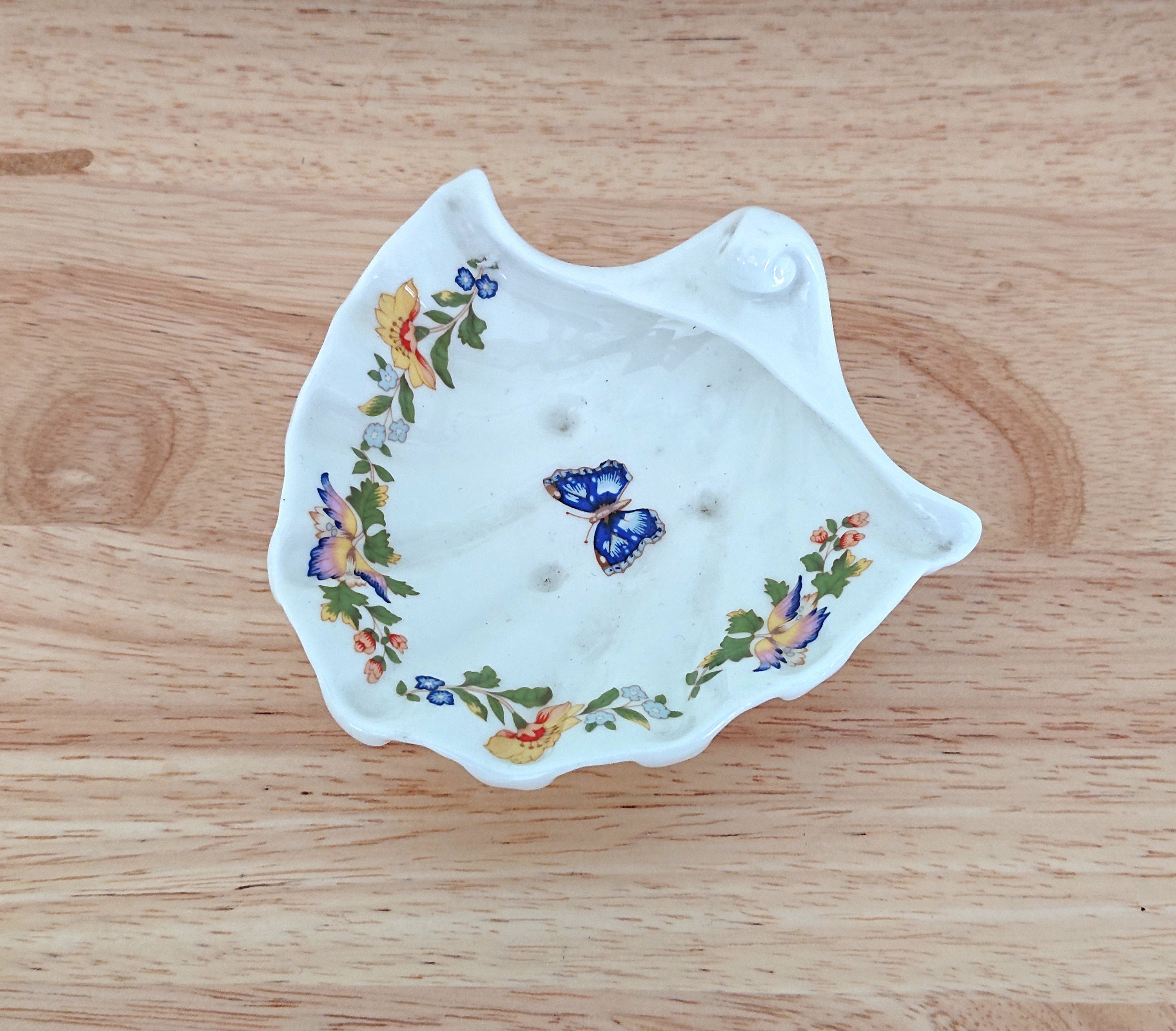Shell Shaped Dish Cottage Garden Aynsley Fine Bone China Porcelain Made in England Cottage Garden Pattern Collectable Gift Vintage