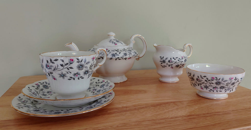 Mini Teapot & Lid Ceramic Teaset Teapot, Sugar Bowl, Milk Jug Ceramic Set Vintage 1950's Gold Stamped Heatmaster Floral Tea Service