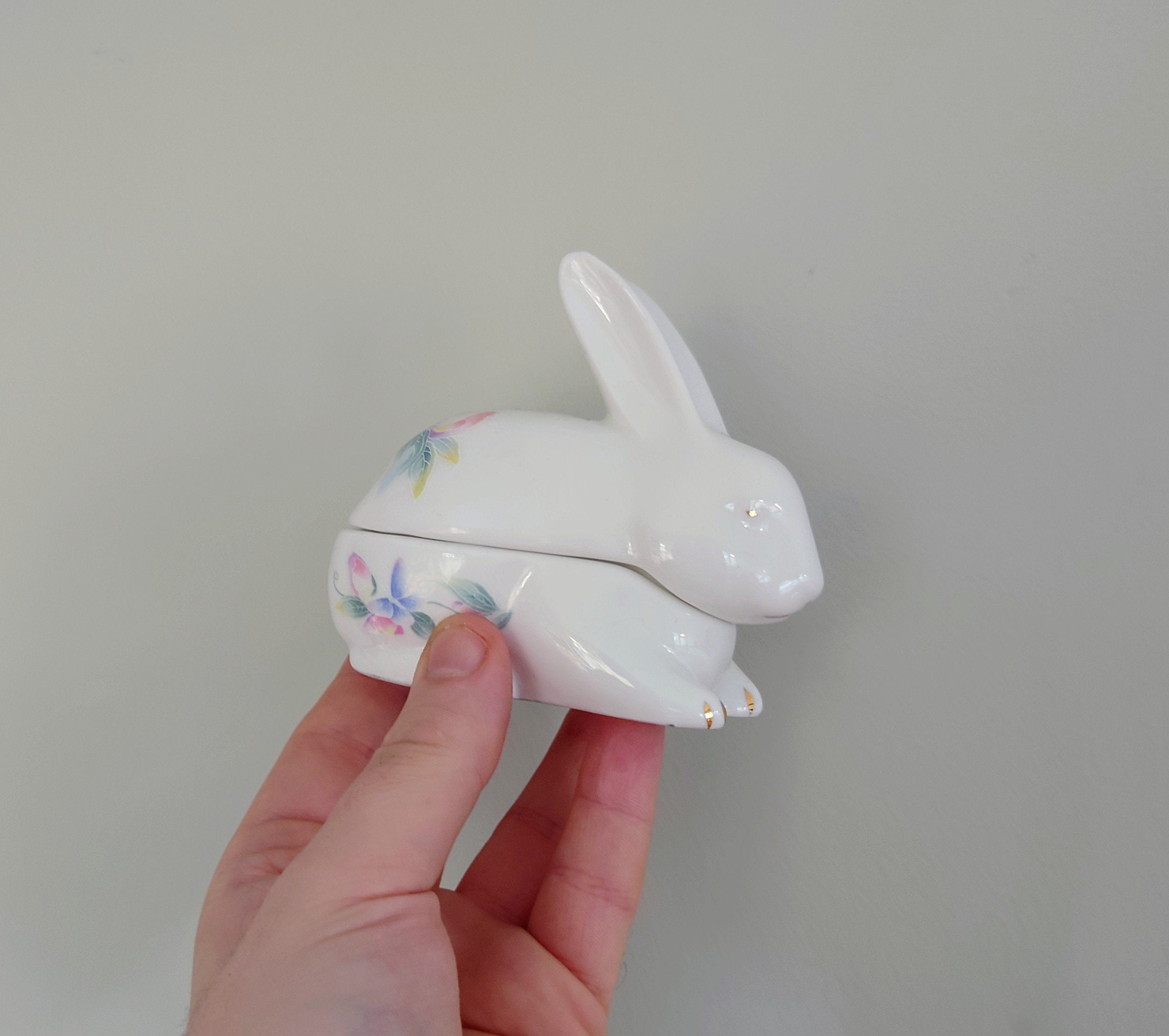 Little Sweetheart Aynsley Rabbit Trinket Dish Porcelain Made in England Little Sweetheart  Pattern Collectable Vintage