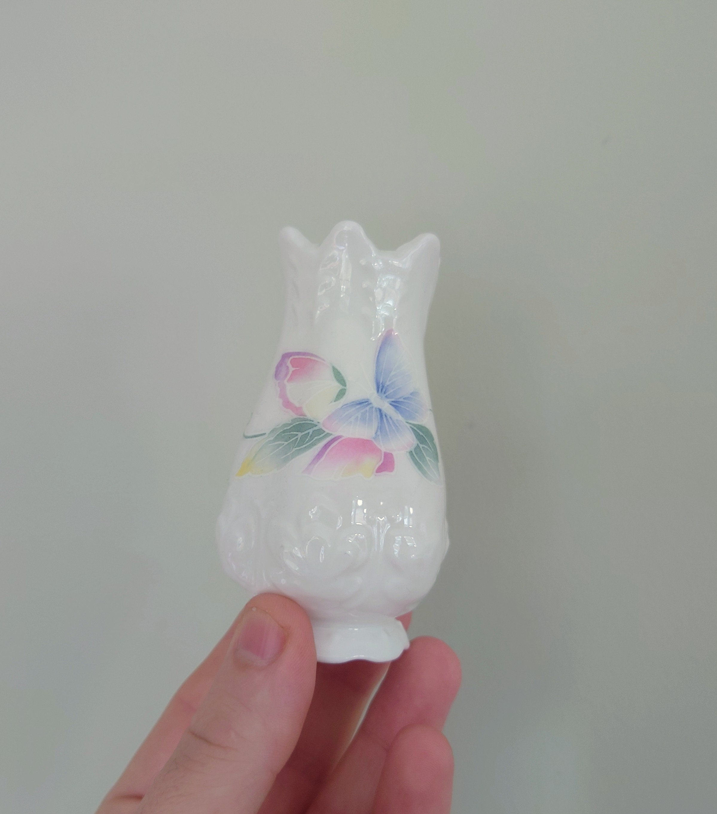 Little Sweetheart Aynsley Victorian Vase Mini Porcelain Made in England Little Sweetheart Pattern Collectable Vintage