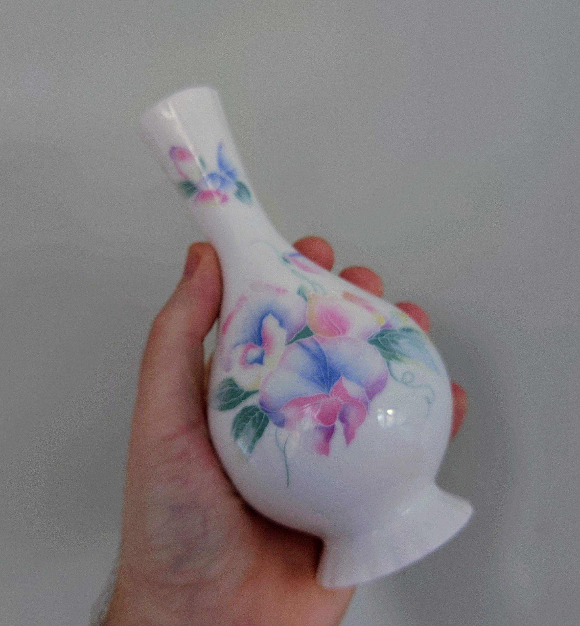 Little Sweetheart Aynsley Bud Vase Globe Porcelain Made in England Little Sweetheart Pattern Collectable Vintage