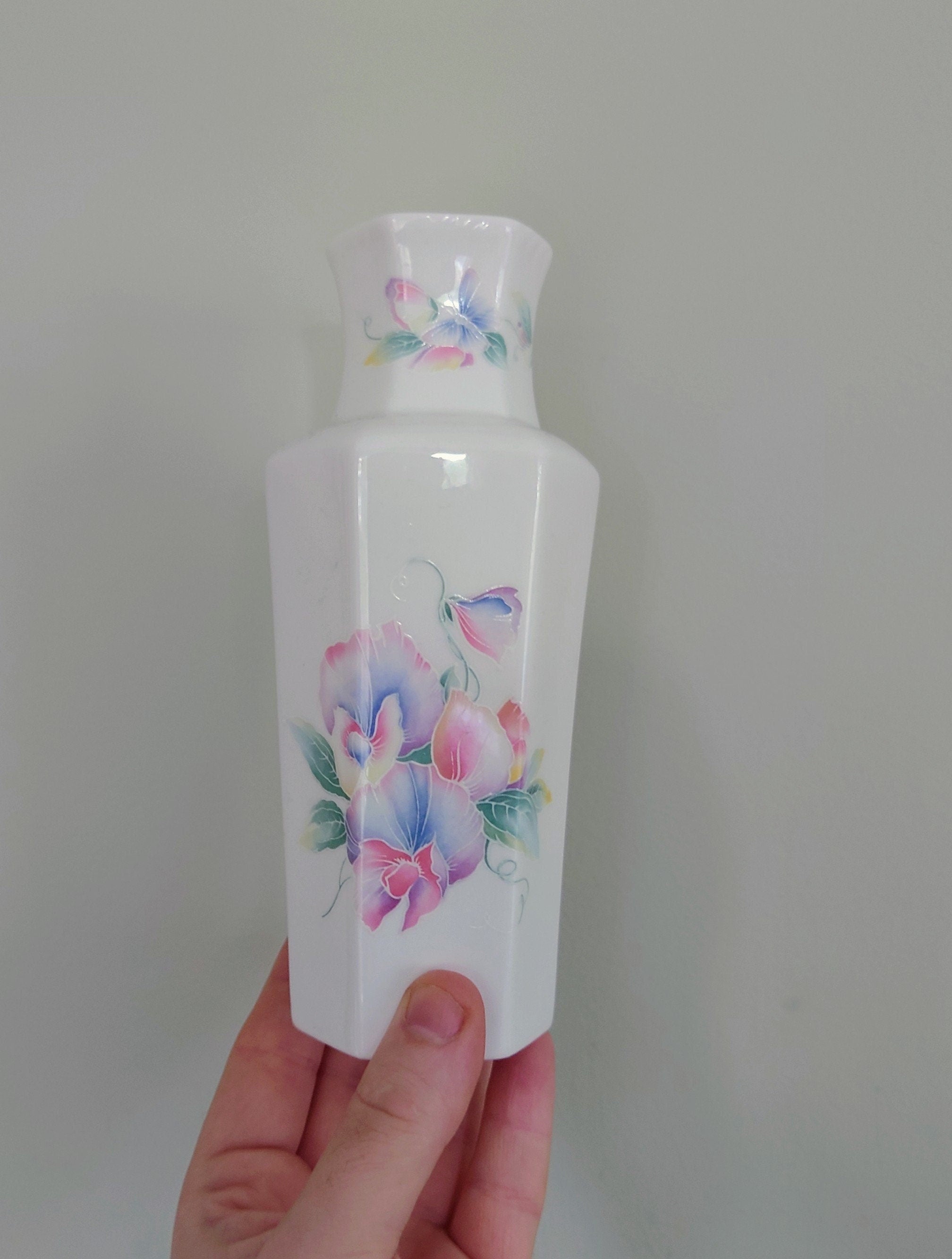 Little Sweetheart Aynsley Colonnade Vase Vase Porcelain Made in England Little Sweetheart Pattern Collectable Vintage
