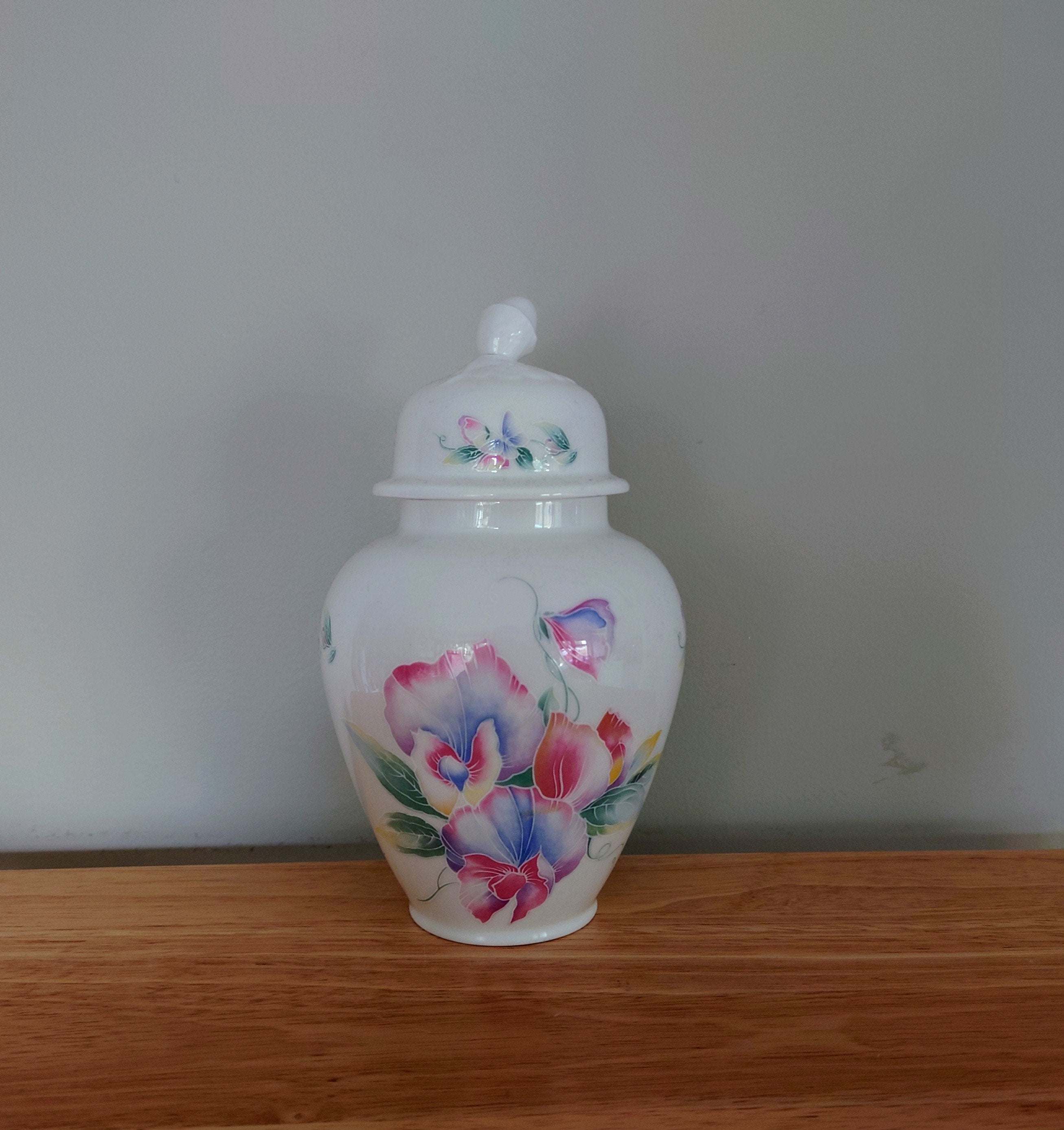 Little Sweetheart Medium Ginger Jar & Lid Fine Bone China Porcelain Made in England Little Sweetheart  Pattern Collectable Vintage
