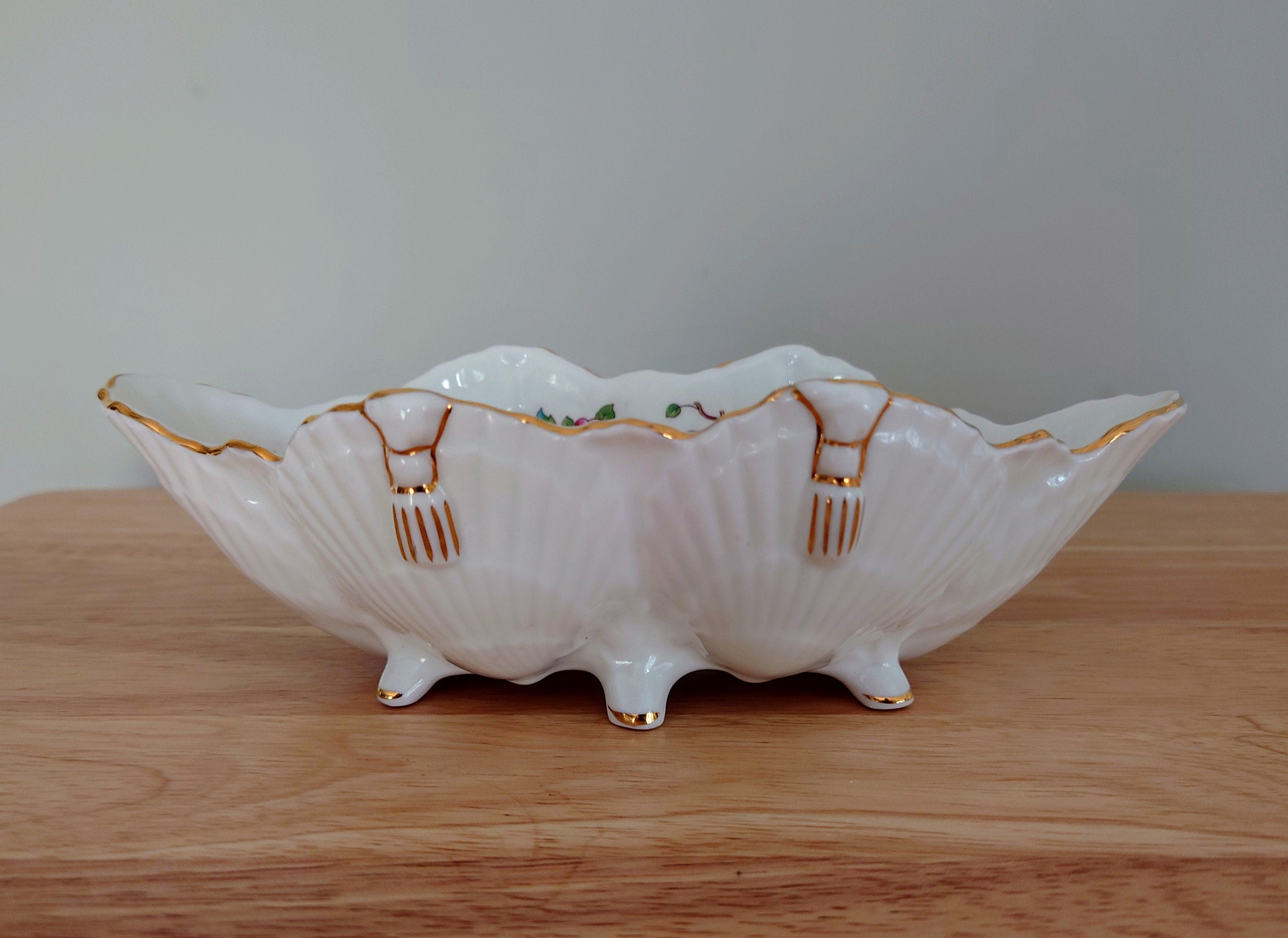 Aynsley  Large Shell Shaped Dish Pembroke (Gold Trim)  Fine Bone China Porcelain Made in England Pembroke Pattern Collectable Gift Vintage