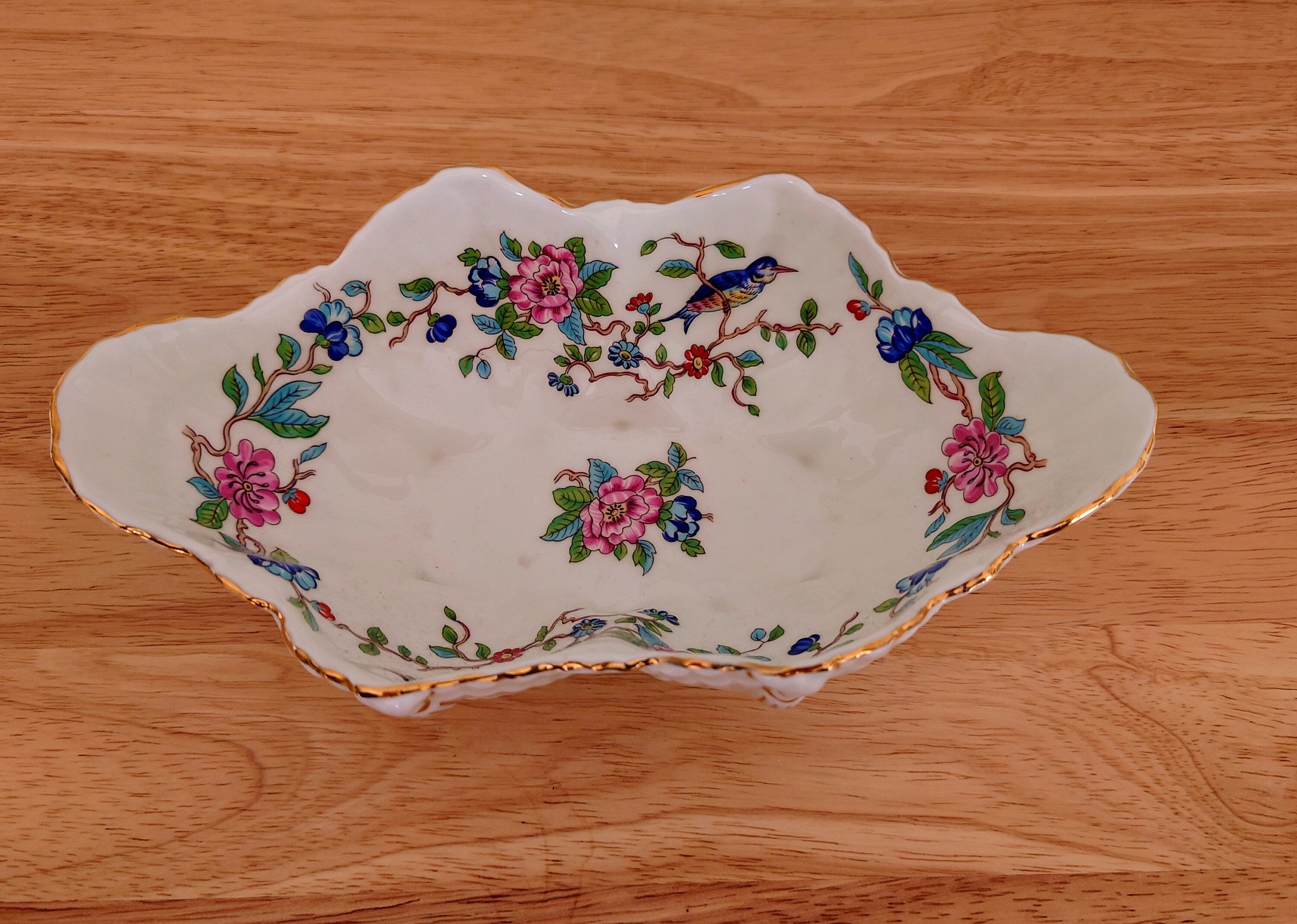 Aynsley  Large Shell Shaped Dish Pembroke (Gold Trim)  Fine Bone China Porcelain Made in England Pembroke Pattern Collectable Gift Vintage