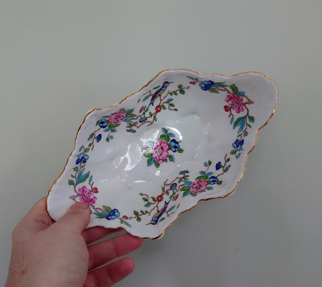 Aynsley  Large Shell Shaped Dish Pembroke (Gold Trim)  Fine Bone China Porcelain Made in England Pembroke Pattern Collectable Gift Vintage