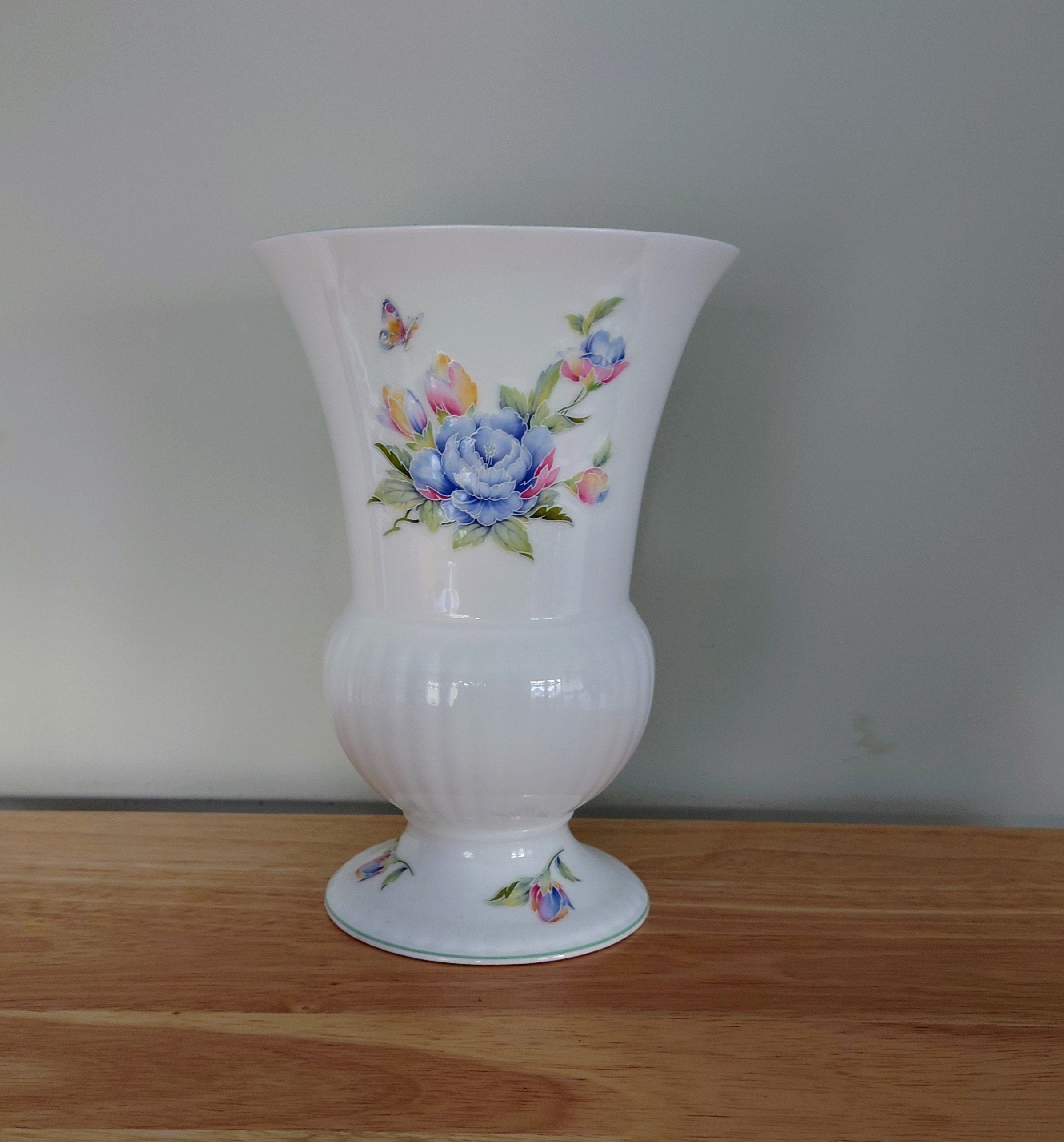 Vintage Aynsley Large 7'' Vase Celeste Pattern Porcelain Made in England Collectable Vintage