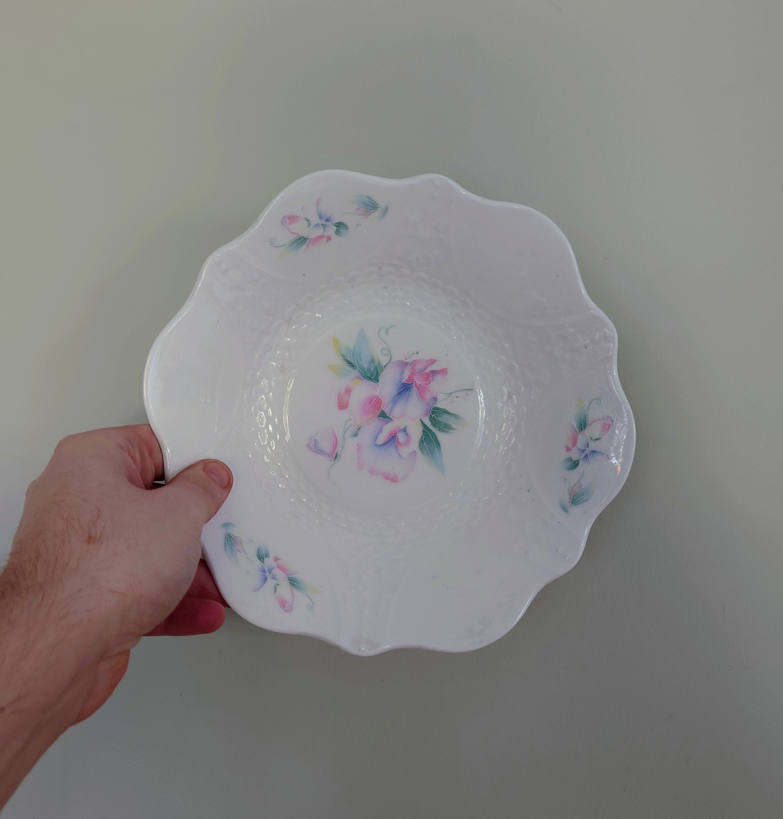 Aynsley - Little Sweetheart -   Clyde Center Bowl Small Fine Bone China Porcelain Made in England Pattern Collectable Vintage Fruit Bowl