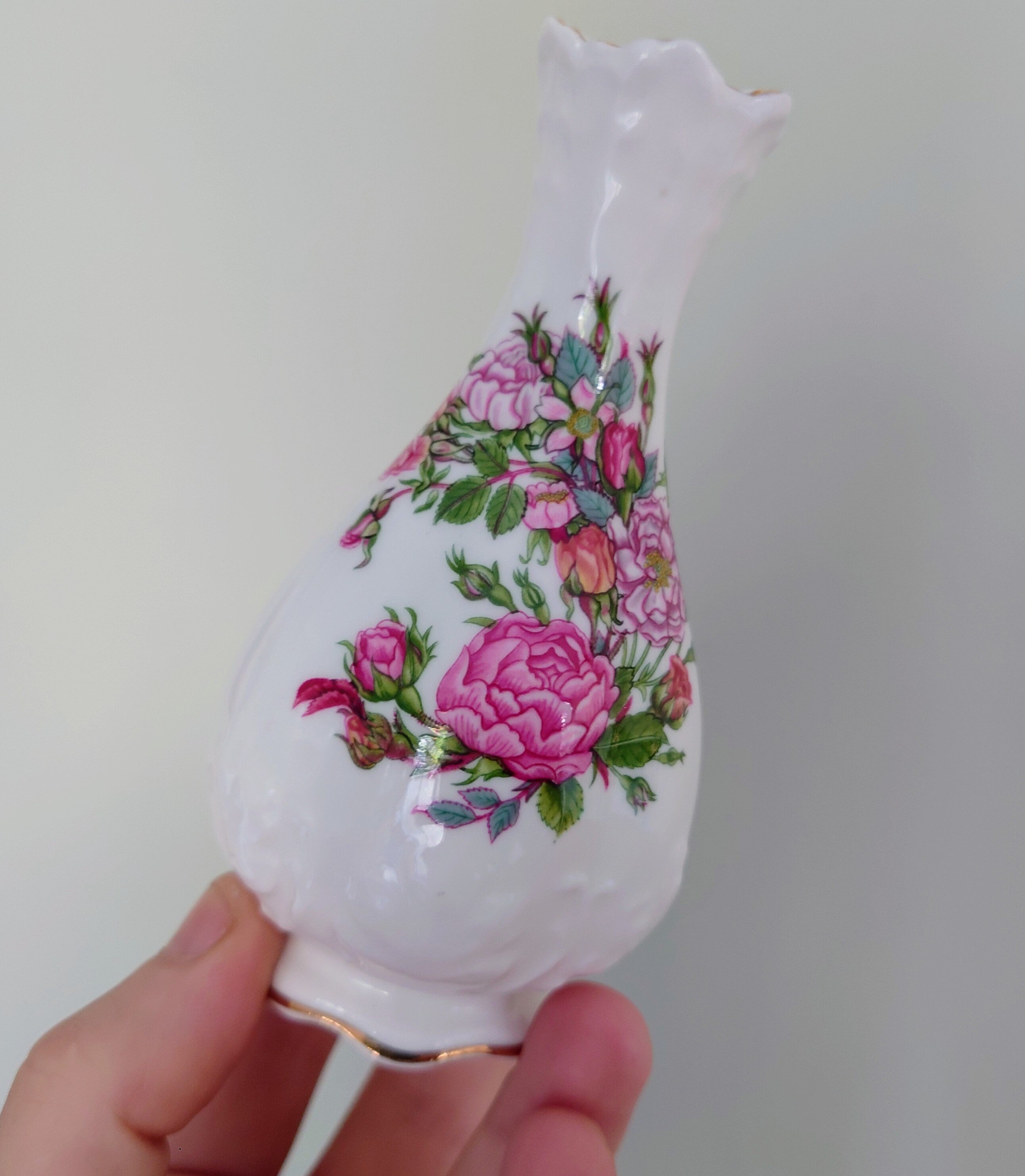 Rose Garden Aynsley Bud Vase Porcelain Made in England Red Rose Garden Pattern Collectable Vintage