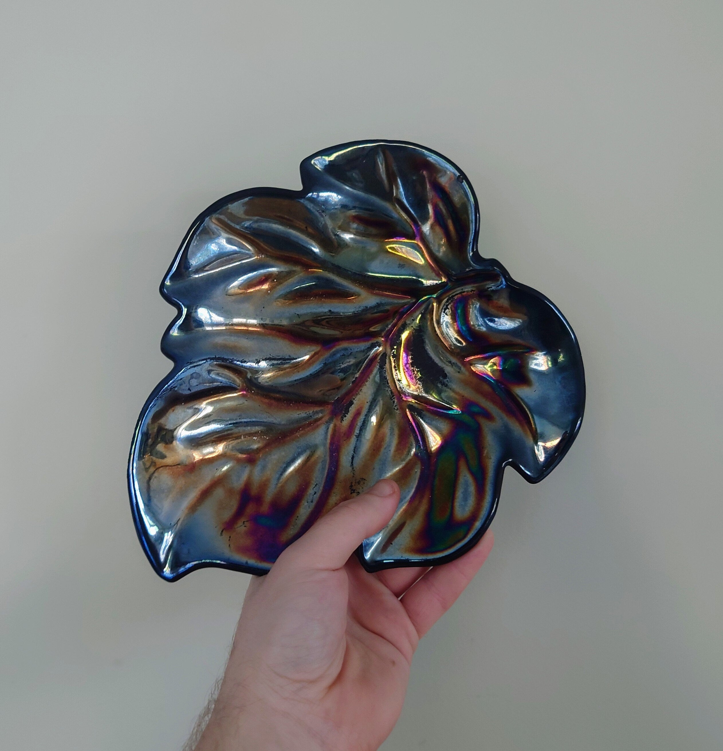 Vintage Leaf Dish Metal Maple Leaf with Lustre effect Cast Iron Key Dish Decorative Ornamental Leaf Décor Homeware VERY HEAVY