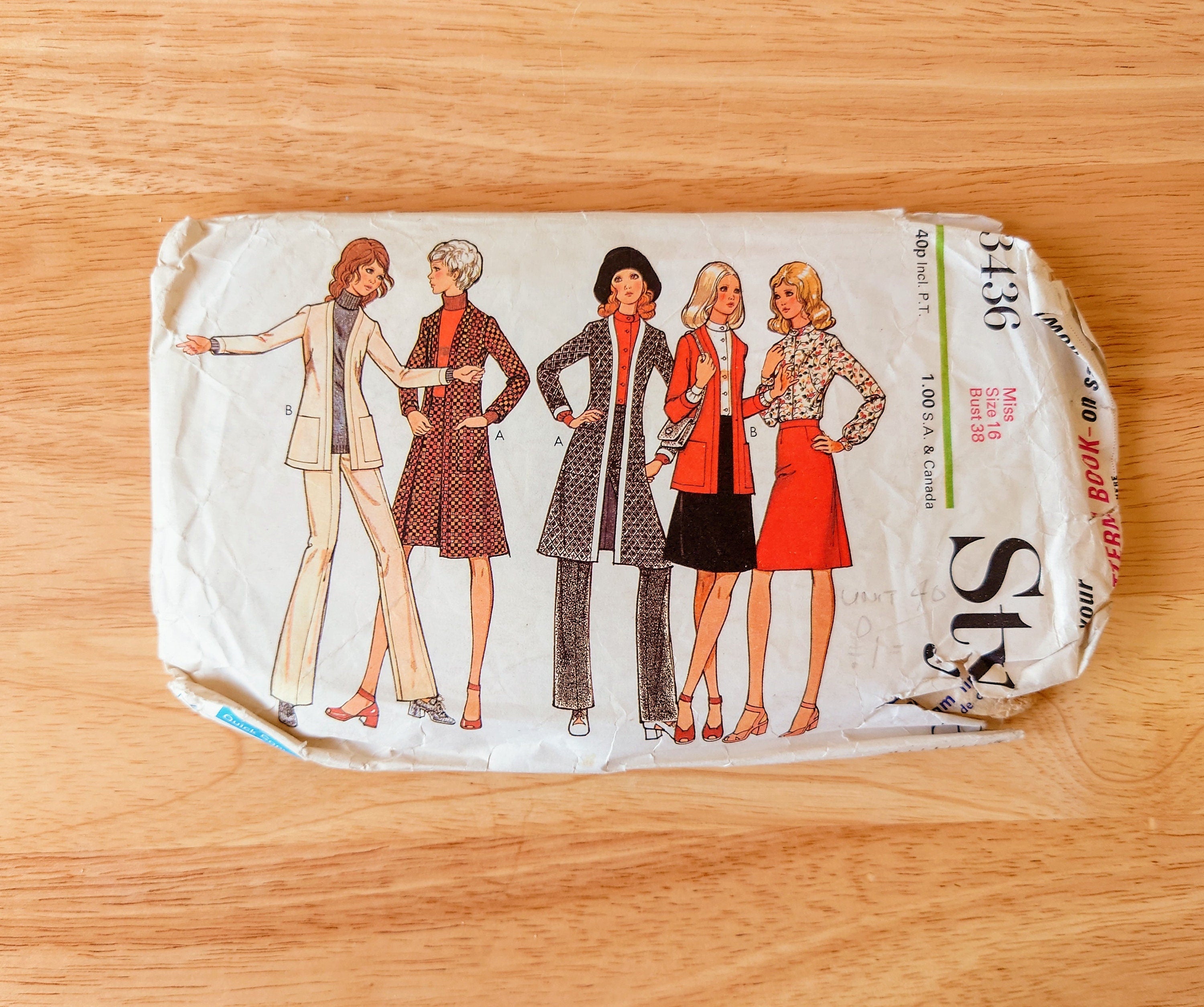 Vintage Dress Sewing Pattern Size 16- 1971 Original Woman's Clothes Patterns  Mid Century  Sewing Pattern Knitting Design Pattern Print