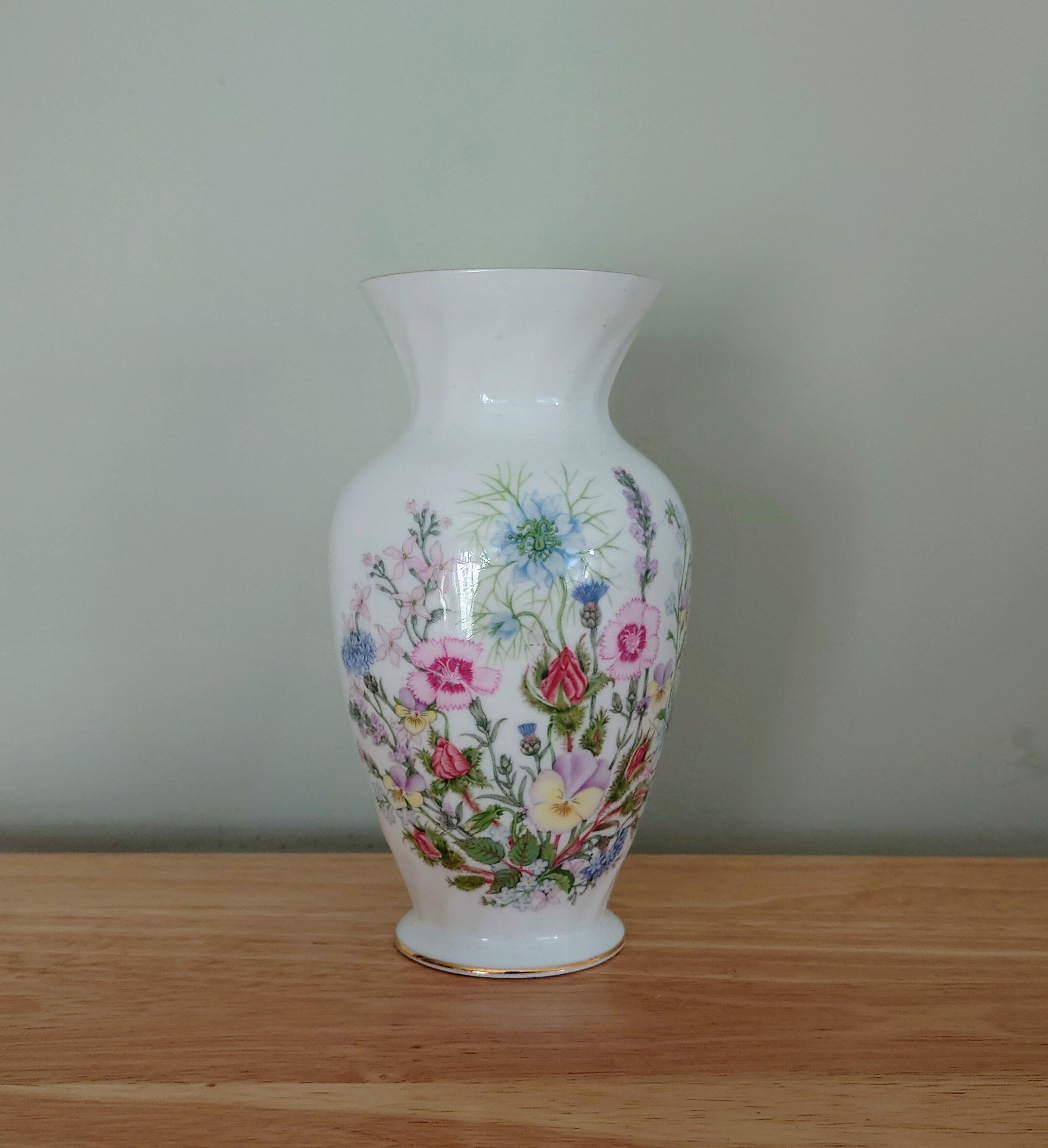 Wild Tudor Aynsley Cascade Vase 6'' Porcelain Made in England Wild Tudor Pattern Collectable Vintage Fine Porcelain Ceramic Floral Vase