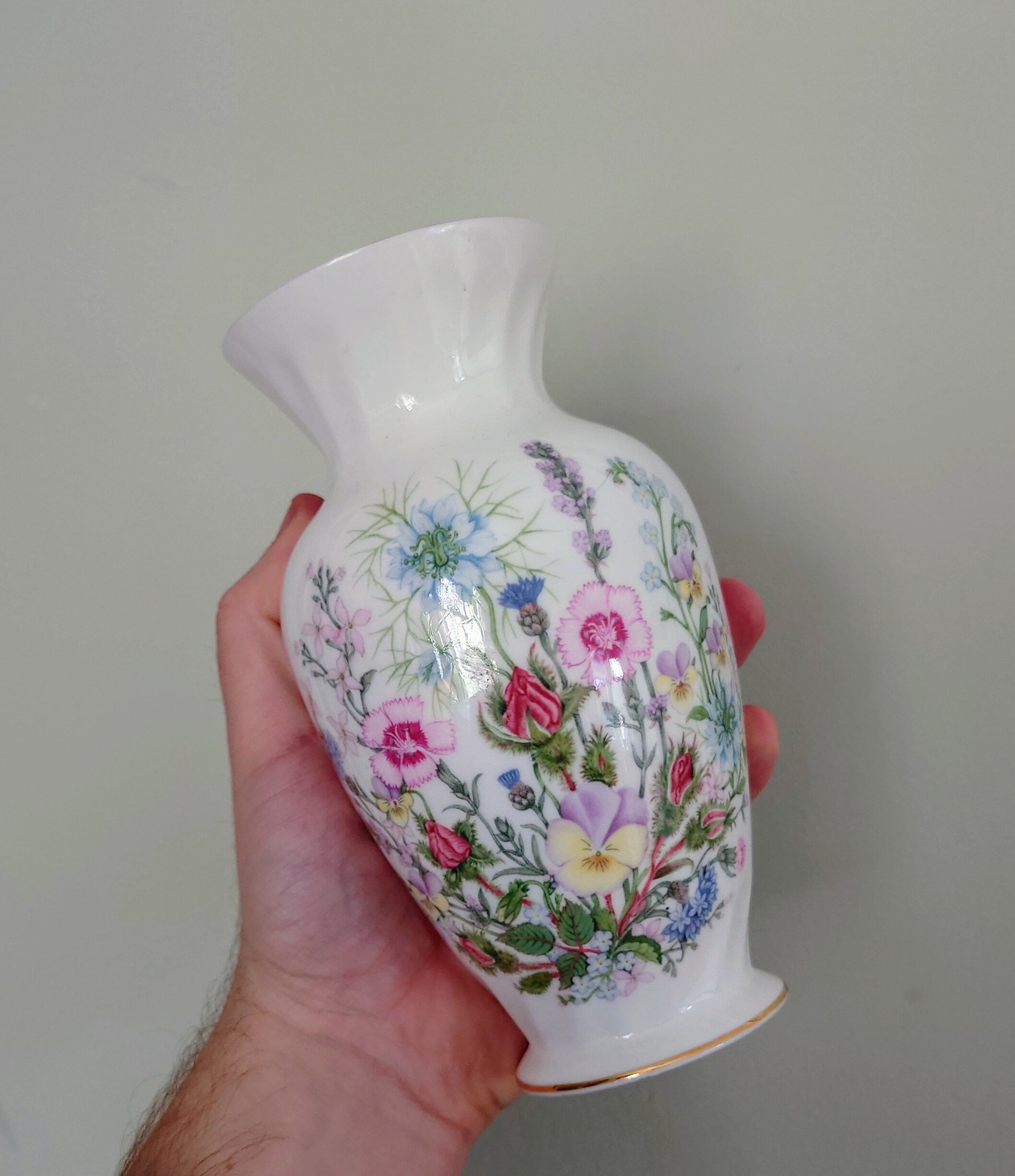 Wild Tudor Aynsley Cascade Vase 6'' Porcelain Made in England Wild Tudor Pattern Collectable Vintage Fine Porcelain Ceramic Floral Vase
