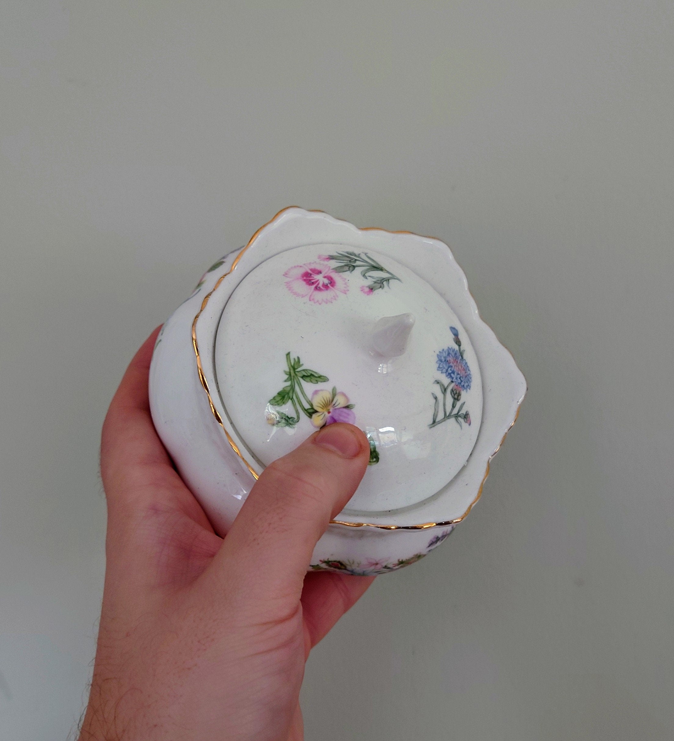 Aynsley Lidded Jar Trinket Box Wild Tudor Fine Bone China Porcelain Made in England Wild Tudor Pattern Collectable Vintage