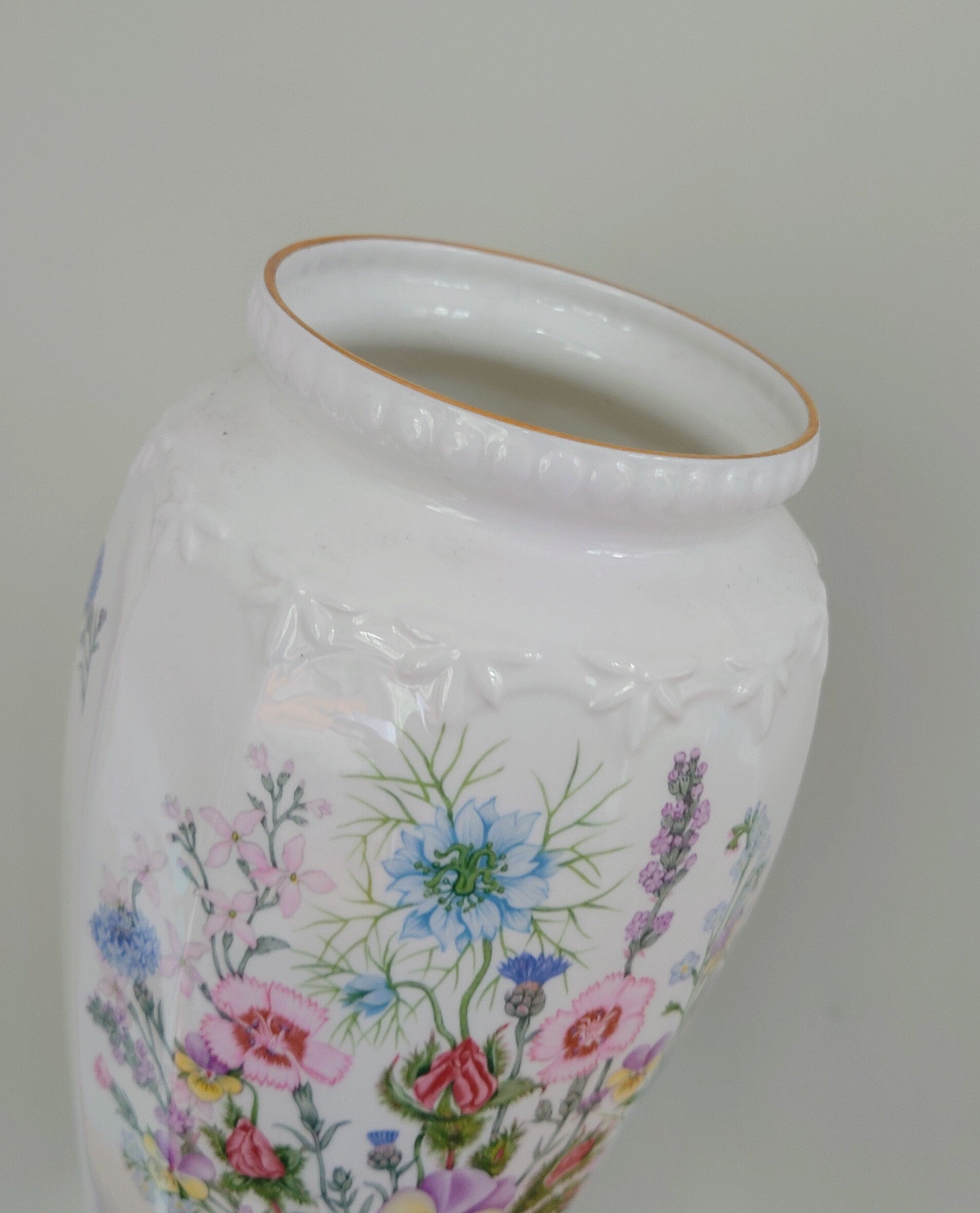 Wild Tudor Aynsley 8'' Georgian Vase Wild Tudor Made in England Wild Tudor Pattern Collectable Vintage Fine Porcelain Ceramic Floral Vase