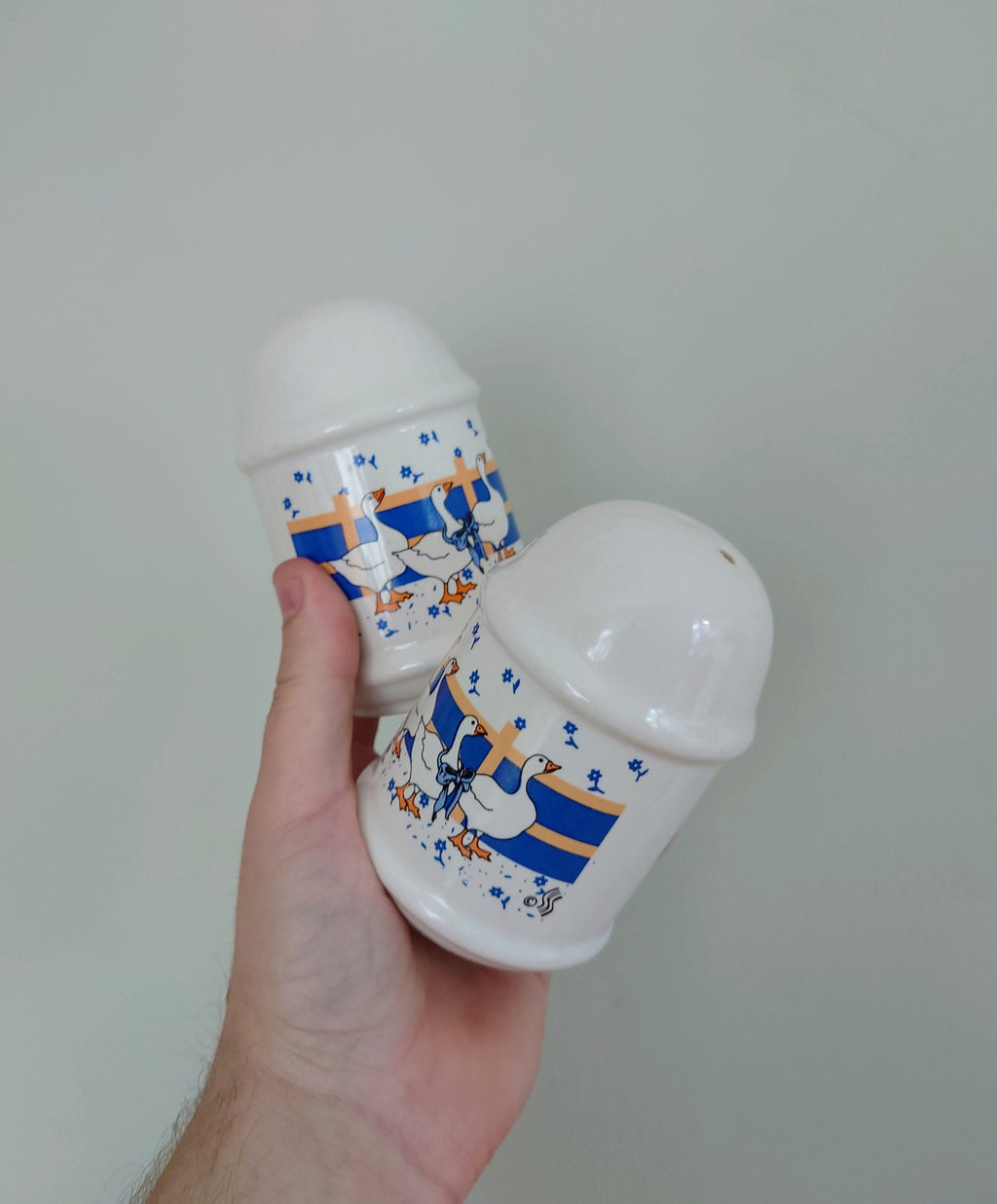 Vintage Chunky Salt and Pepper Shakers Goose Bird White Cruet Sets 1980's Retro Kitsch Cruets Salts