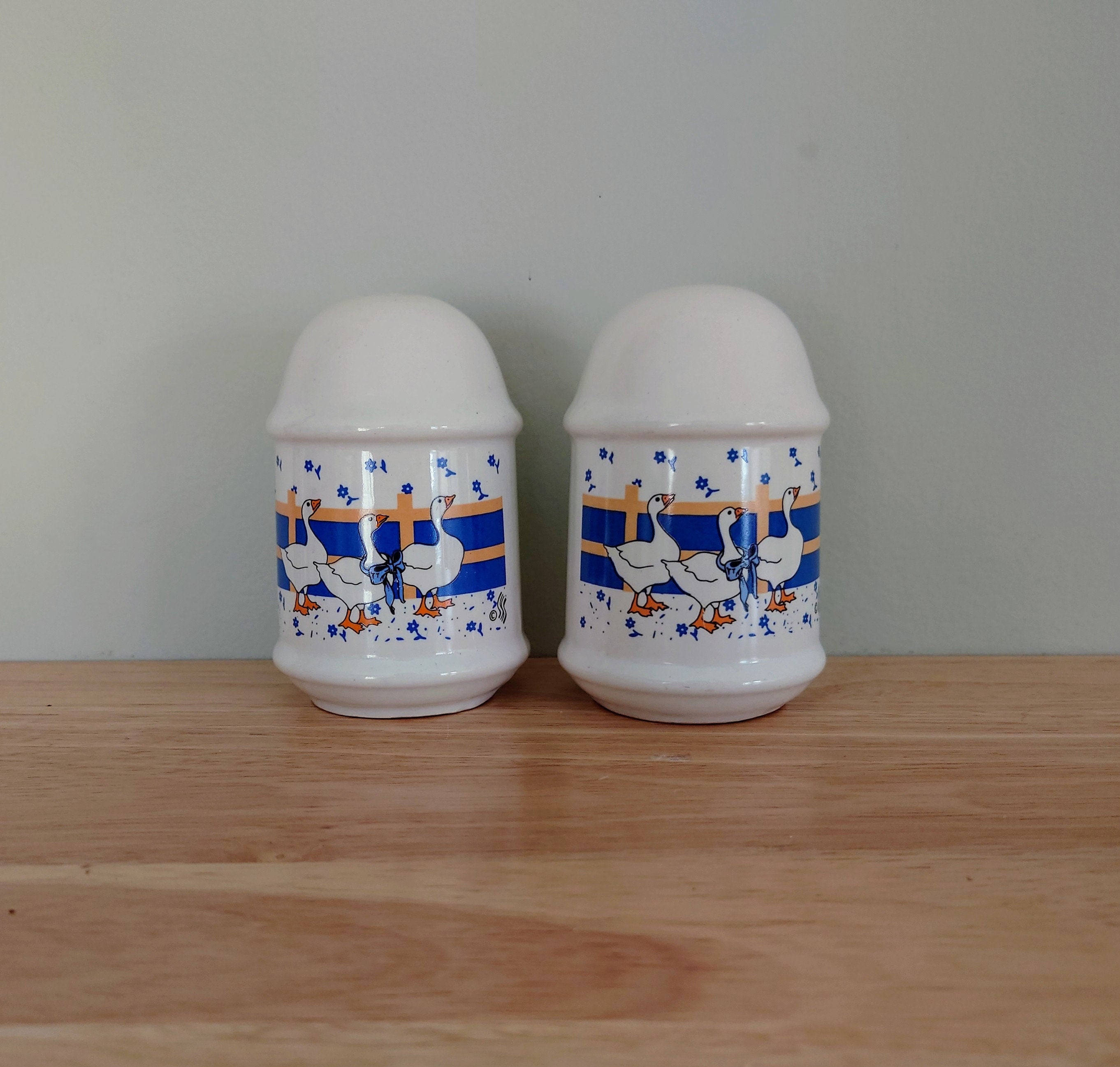 Vintage Chunky Salt and Pepper Shakers Goose Bird White Cruet Sets 1980's Retro Kitsch Cruets Salts