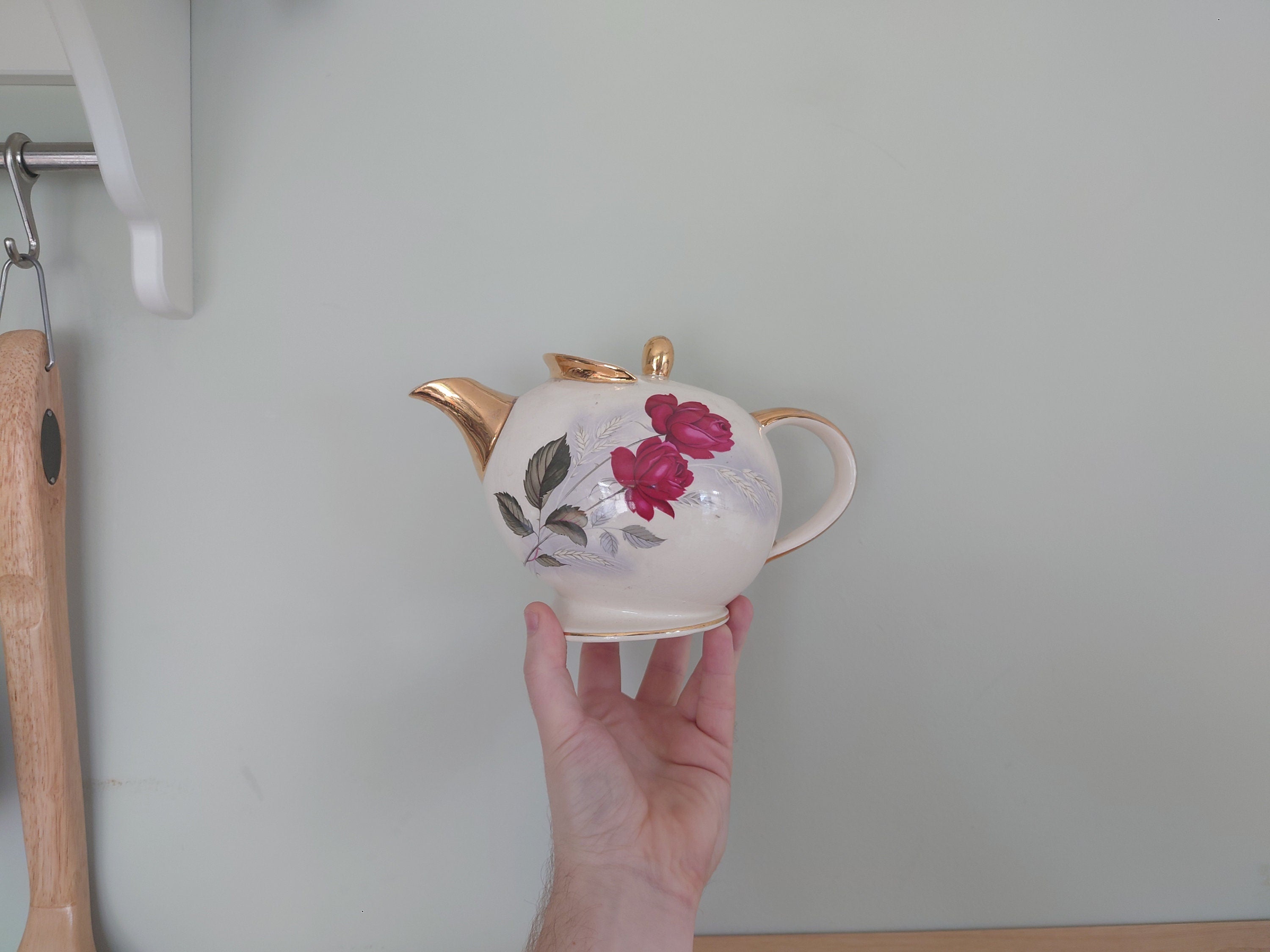 Vintage Ceramic Teapot Floral Gold Gilt Afternoon Tea Heatmaster England 4 Cups Genuine Made in England Decorative Novelty Ceramic Teapot