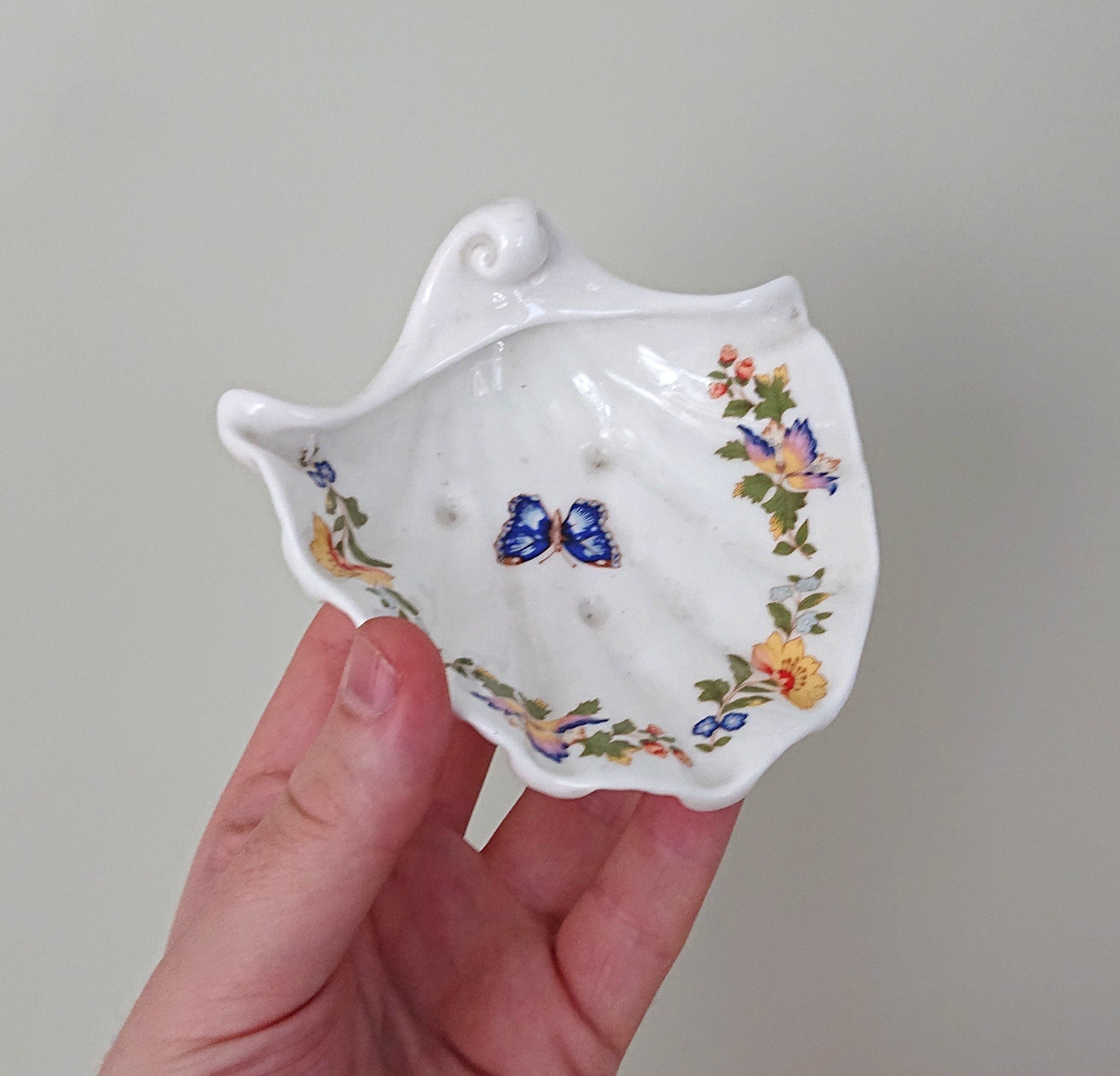 Shell Shaped Dish Cottage Garden Aynsley Fine Bone China Porcelain Made in England Cottage Garden Pattern Collectable Gift Vintage