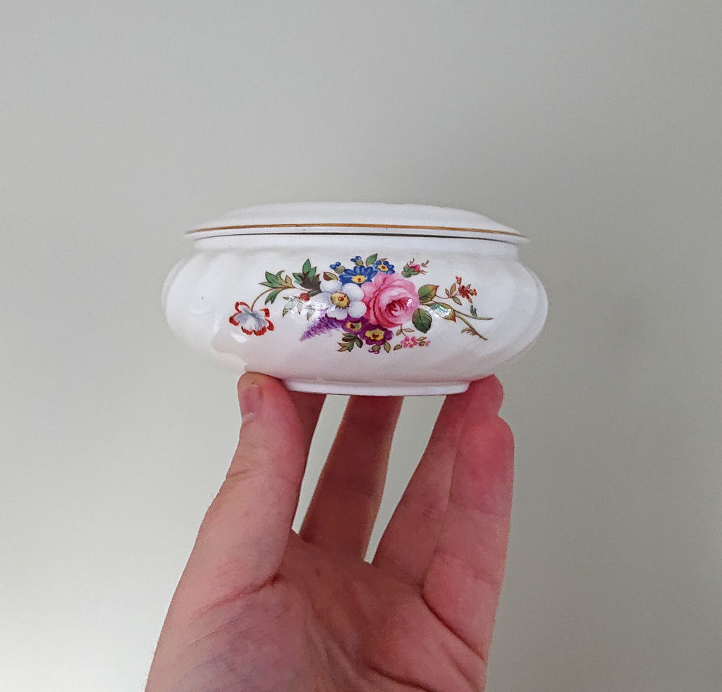 Round Box with Lid Howard Sprays Aynsley Fine Bone China Porcelain Made in England Howard Sprays Pattern Collectable Gift Vintage