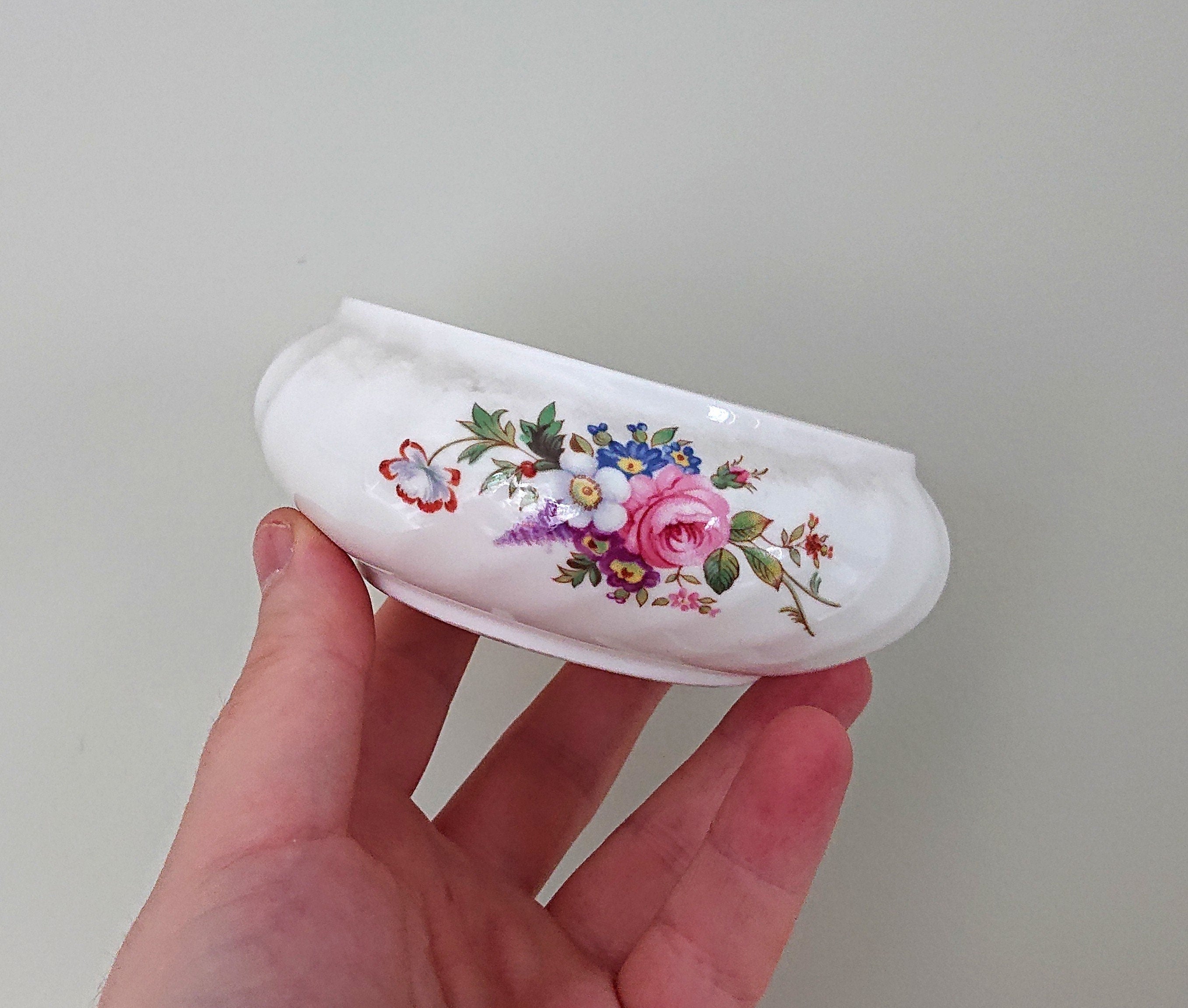 Round Box with Lid Howard Sprays Aynsley Fine Bone China Porcelain Made in England Howard Sprays Pattern Collectable Gift Vintage
