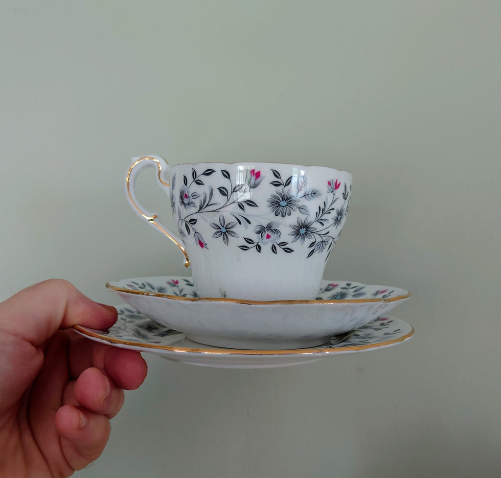 Mini Teapot & Lid Ceramic Teaset Teapot, Sugar Bowl, Milk Jug Ceramic Set Vintage 1950's Gold Stamped Heatmaster Floral Tea Service