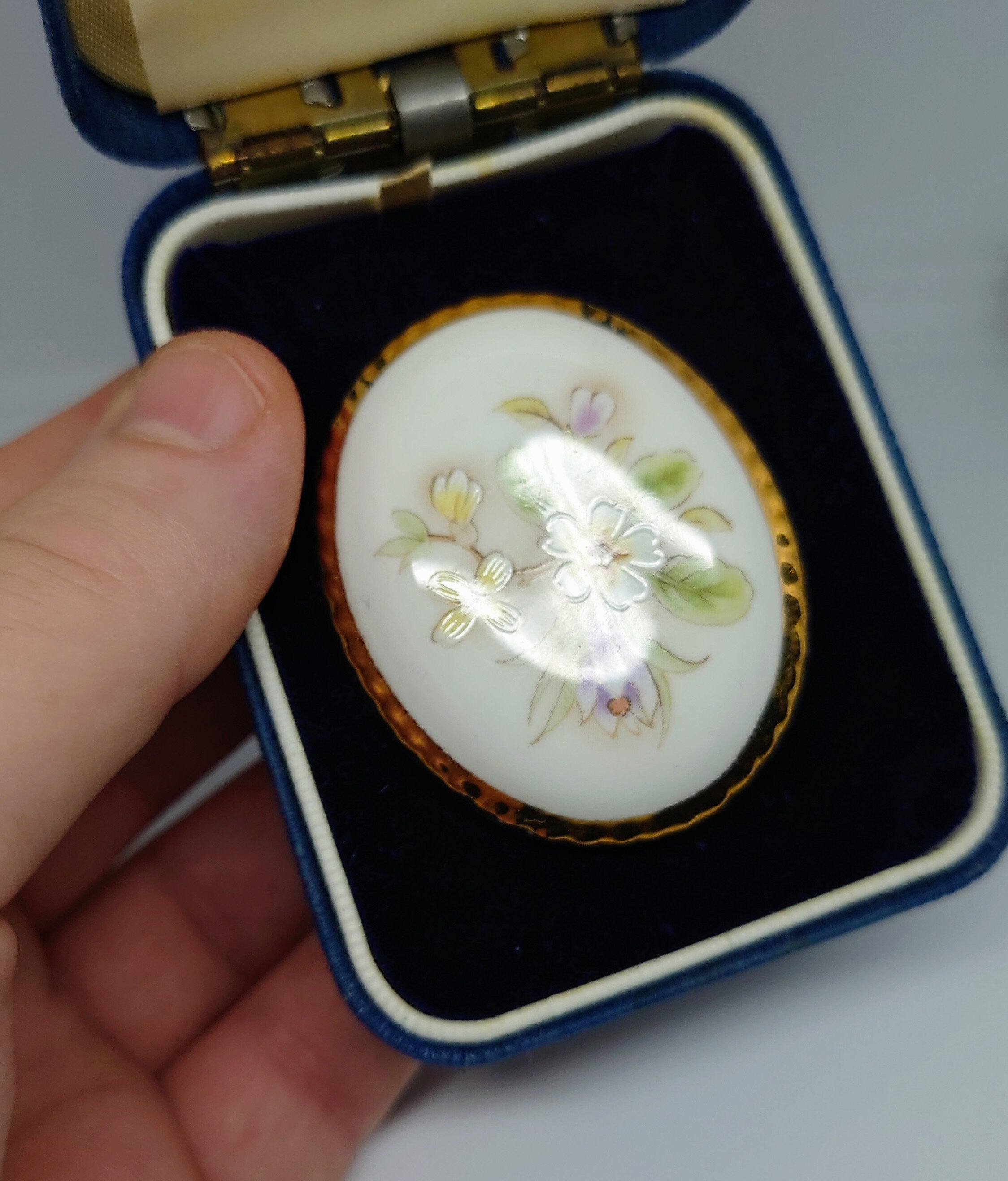 Aynsley Brooch Vintage Floral Cottage Garden  In Original Box Percaline Costume Jewellery Made in England Pendant Brooch