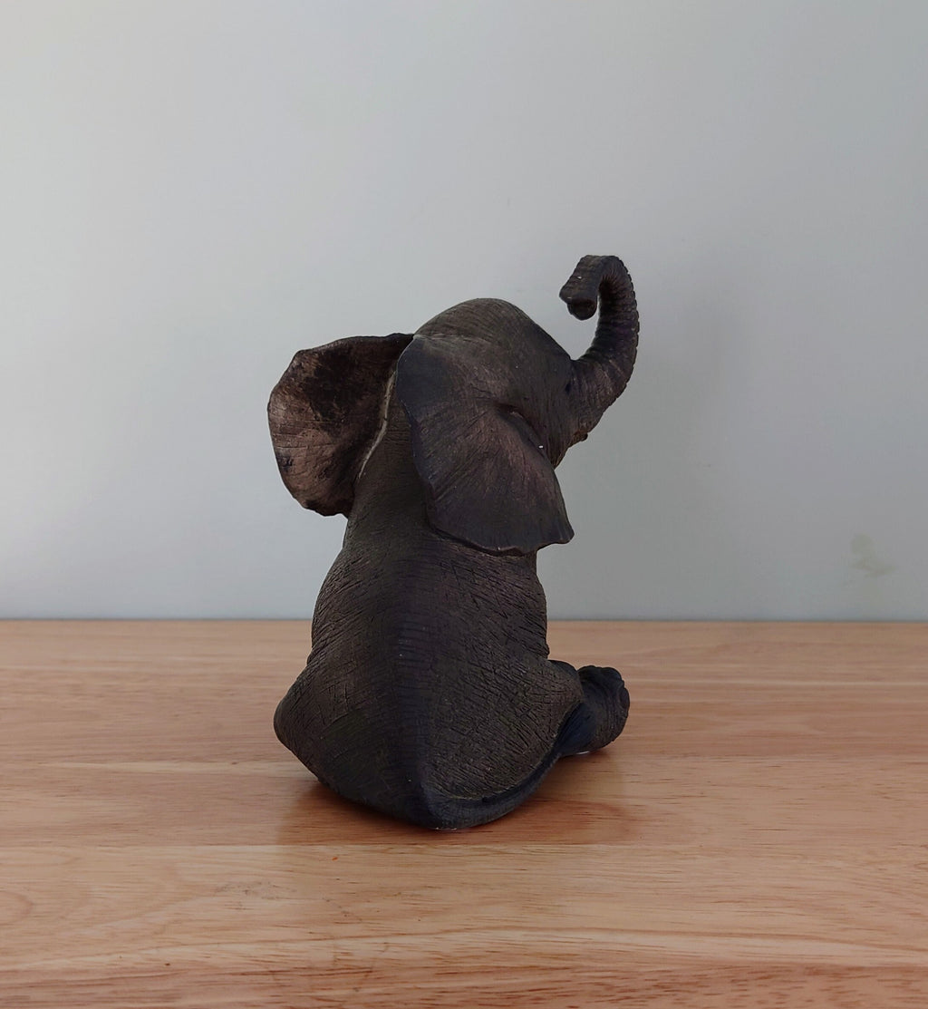 Vintage elephant Figurine Resin Collectable Animal Kitsch Bone China Mid Century Boxed  African Wildlife Trunk Up Good Luck Leonardo
