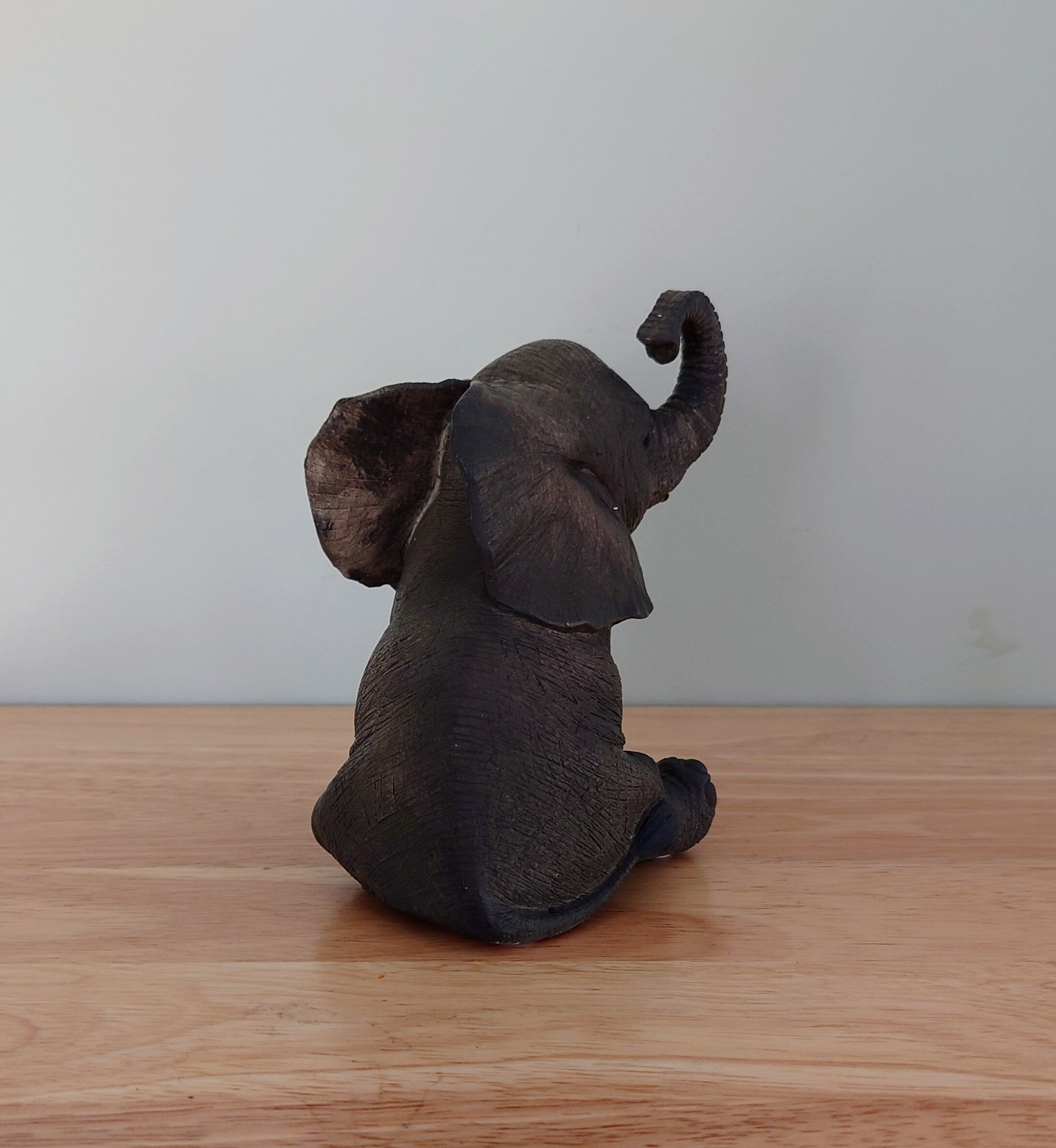 Vintage elephant Figurine Resin Collectable Animal Kitsch Bone China Mid Century Boxed  African Wildlife Trunk Up Good Luck Leonardo