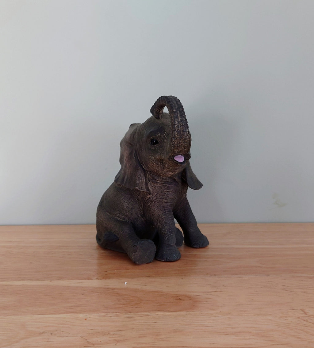 Vintage elephant Figurine Resin Collectable Animal Kitsch Bone China Mid Century Boxed  African Wildlife Trunk Up Good Luck Leonardo