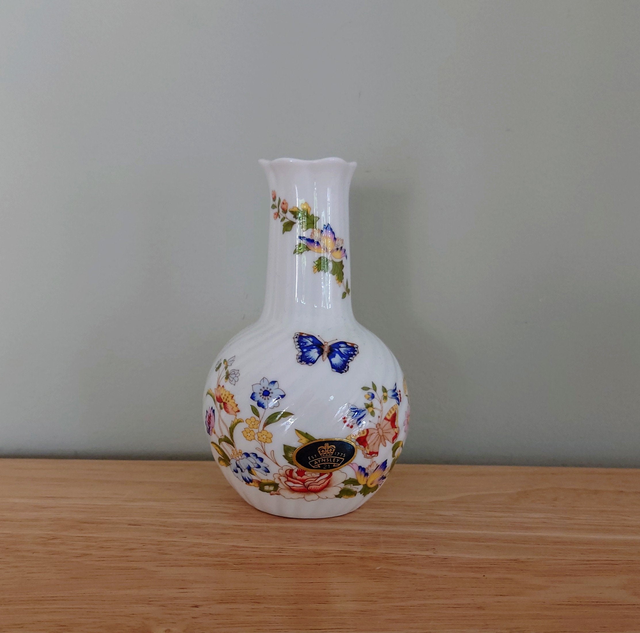Cottage Garden Aynsley Bud Vase Frill 12cm  Small Porcelain Made in England Cottage Garden Pattern Collectable Vintage