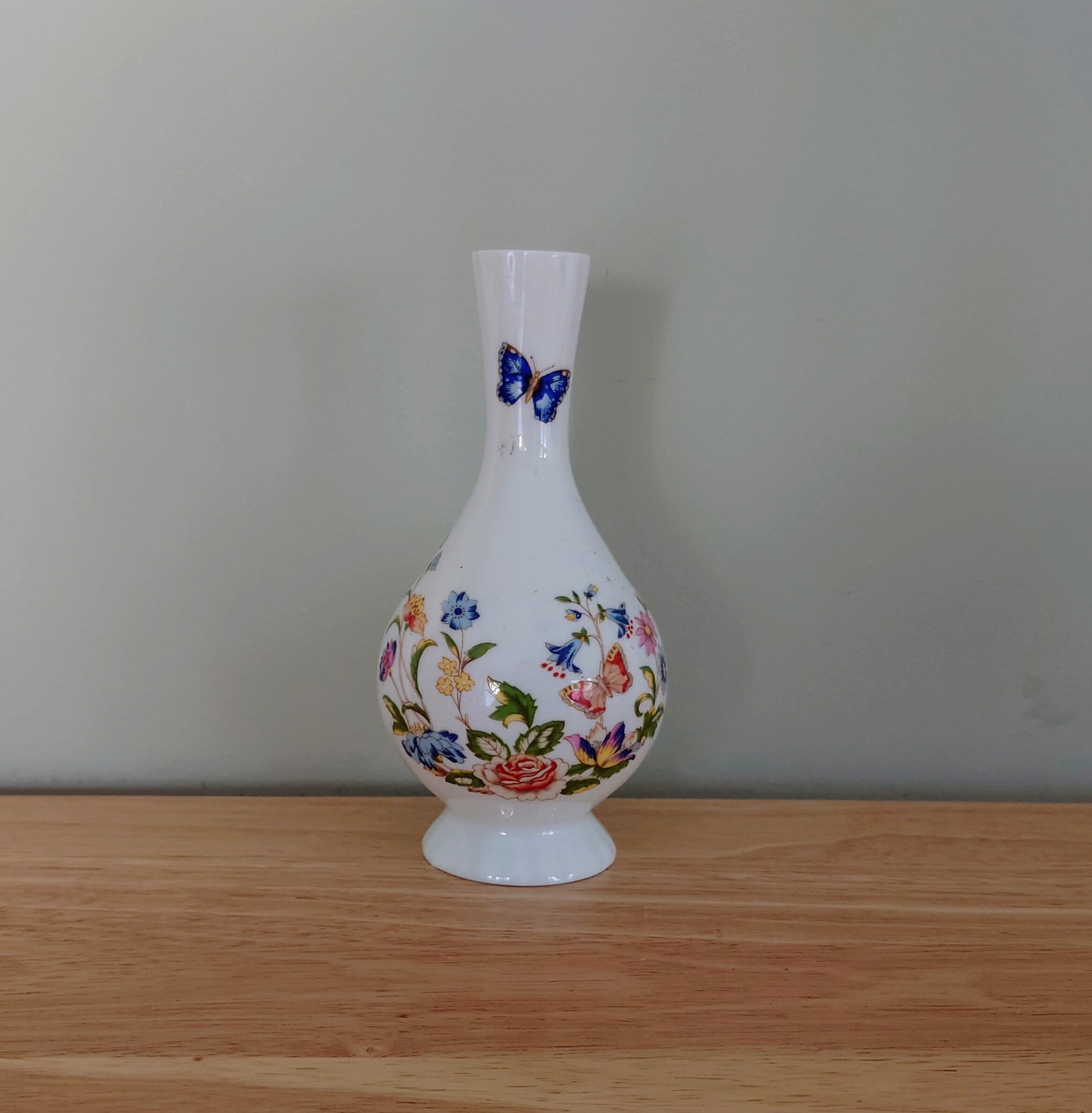 Aynsley Bud Vase Cottage Garden Fine Bone China Porcelain Made in England Country Cottage Pattern Collectable Vintage