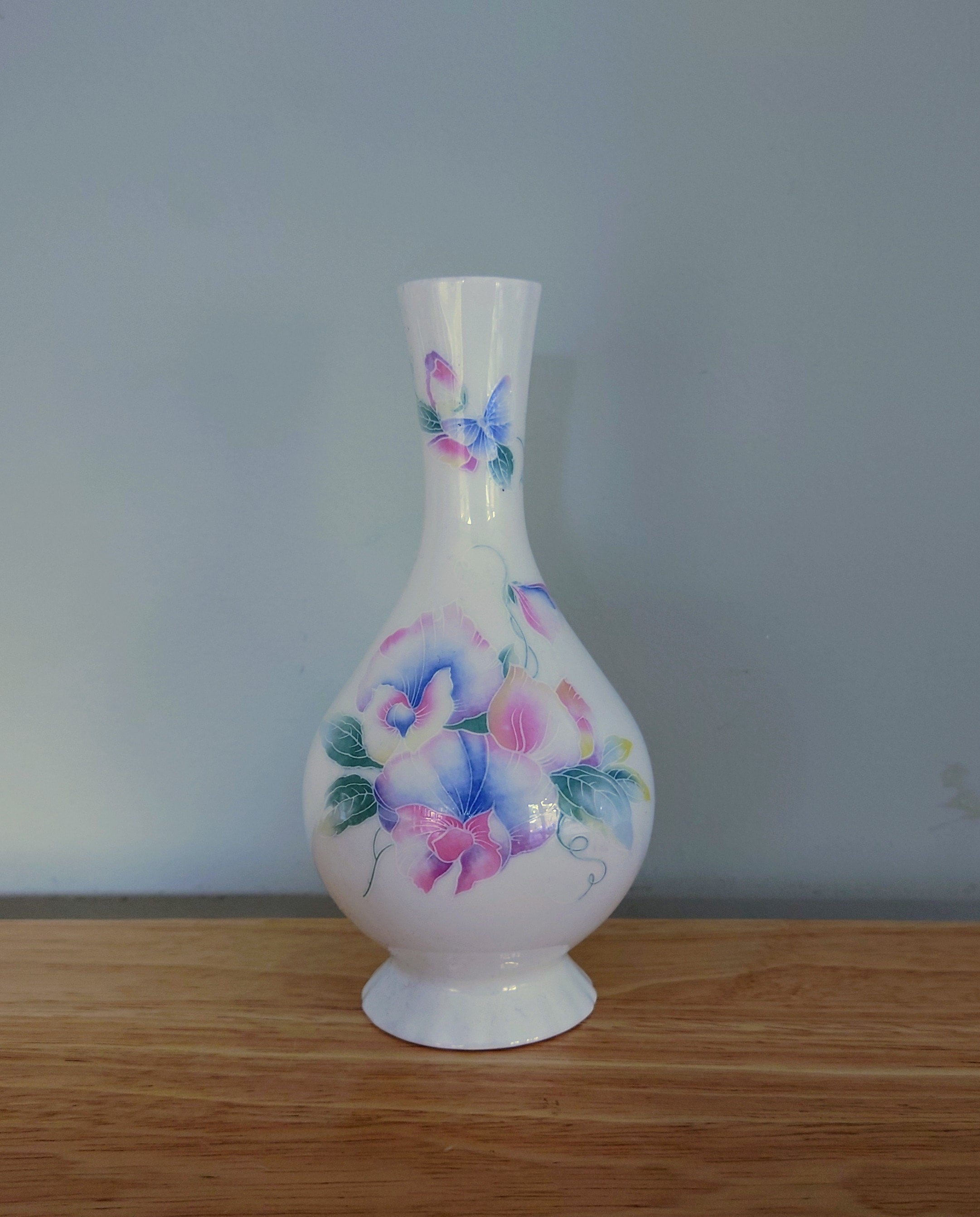 Little Sweetheart Aynsley Bud Vase Globe Porcelain Made in England Little Sweetheart Pattern Collectable Vintage