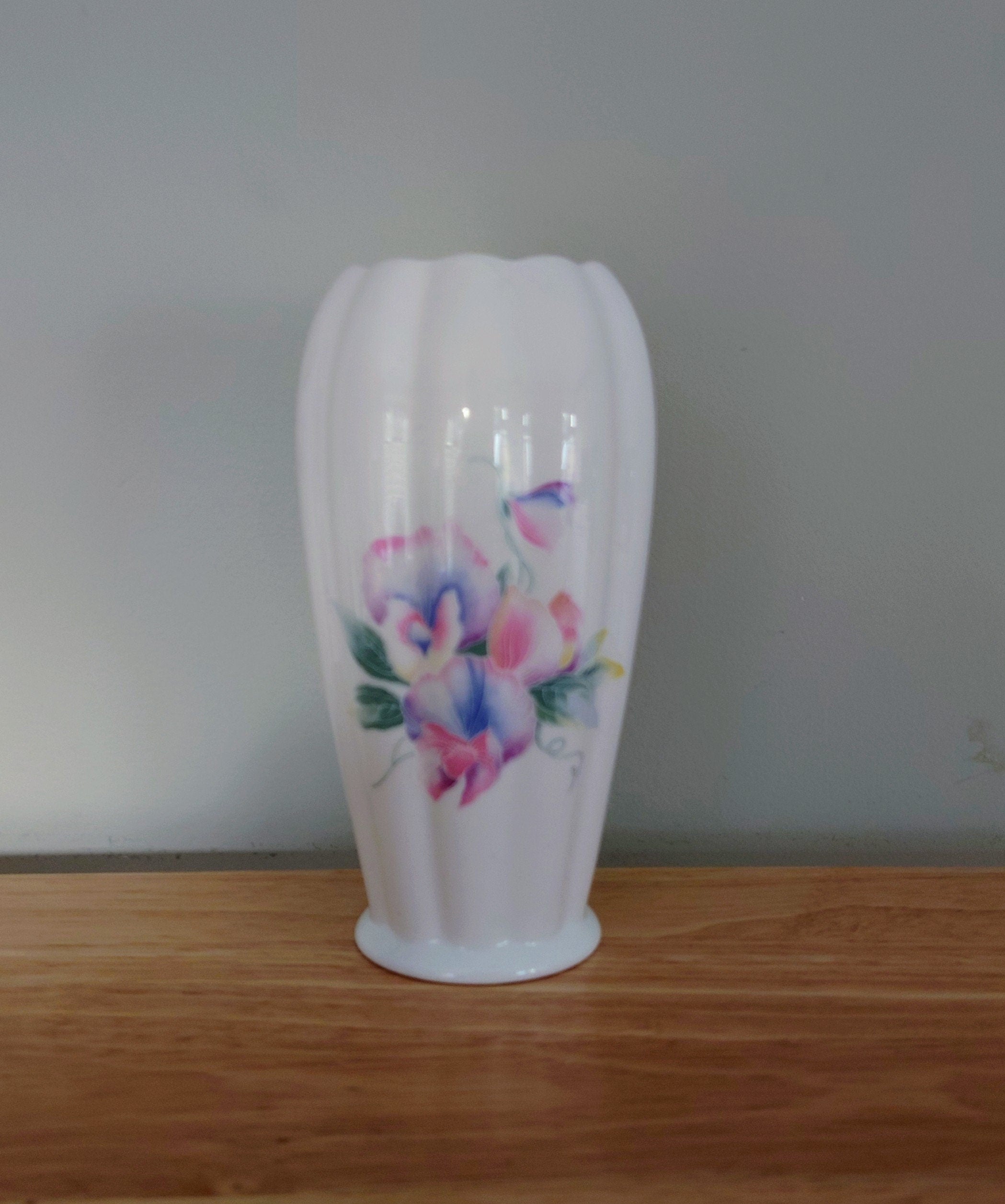 Little Sweetheart Aynsley Deco Vase Vase Porcelain Made in England Little Sweetheart Pattern Collectable Vintage
