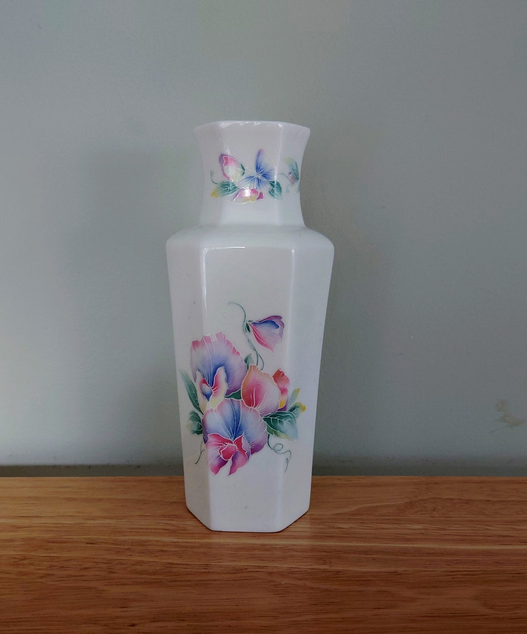 Little Sweetheart Aynsley Colonnade Vase Vase Porcelain Made in England Little Sweetheart Pattern Collectable Vintage